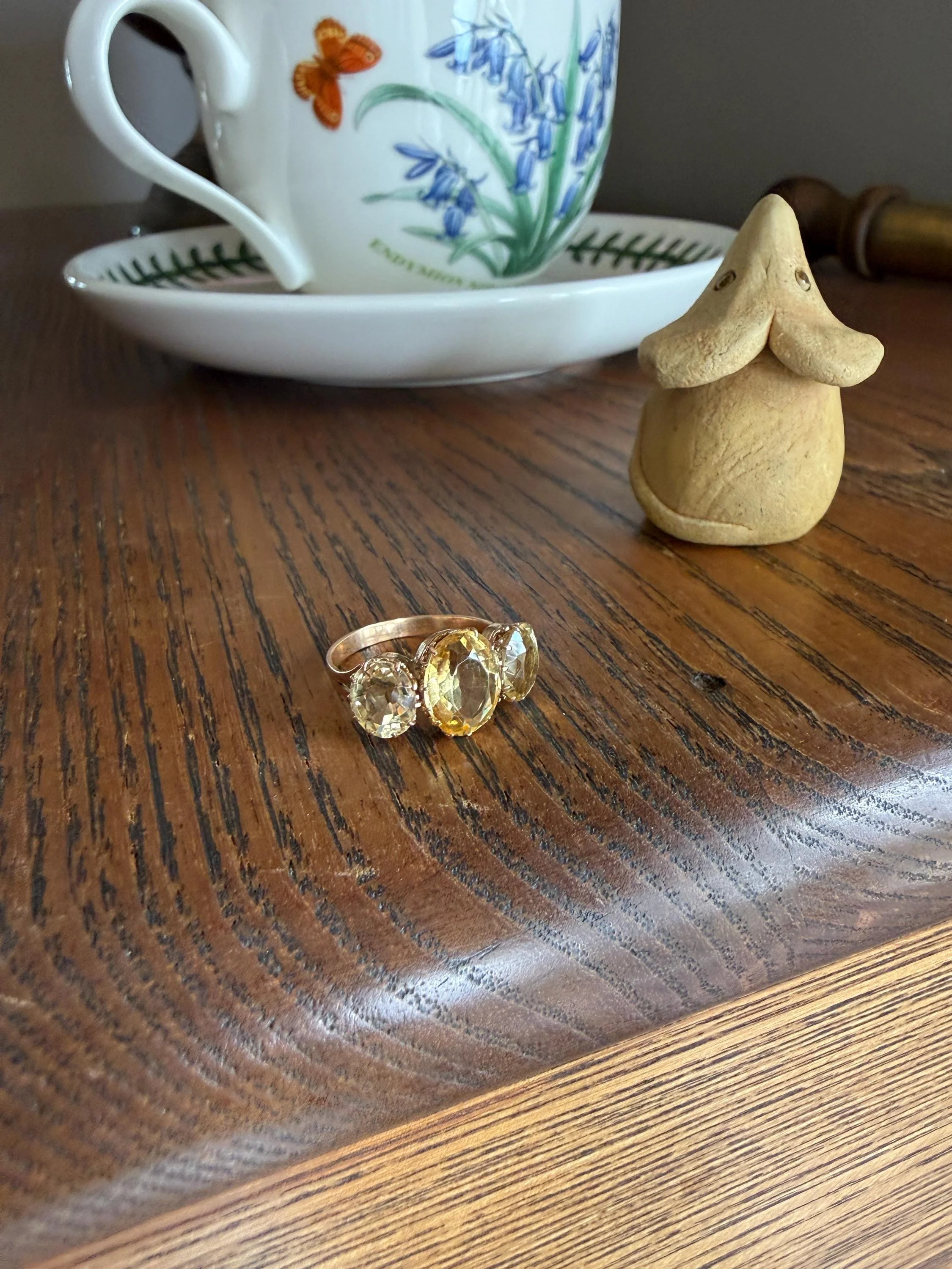 ANTIQUE Victorian Sunny Yellow 3.4 Carats Old Cut Natural Citrine Three Stone Band French Ring 18k Gold Oval Classic Crown Prong Setting - Image 9