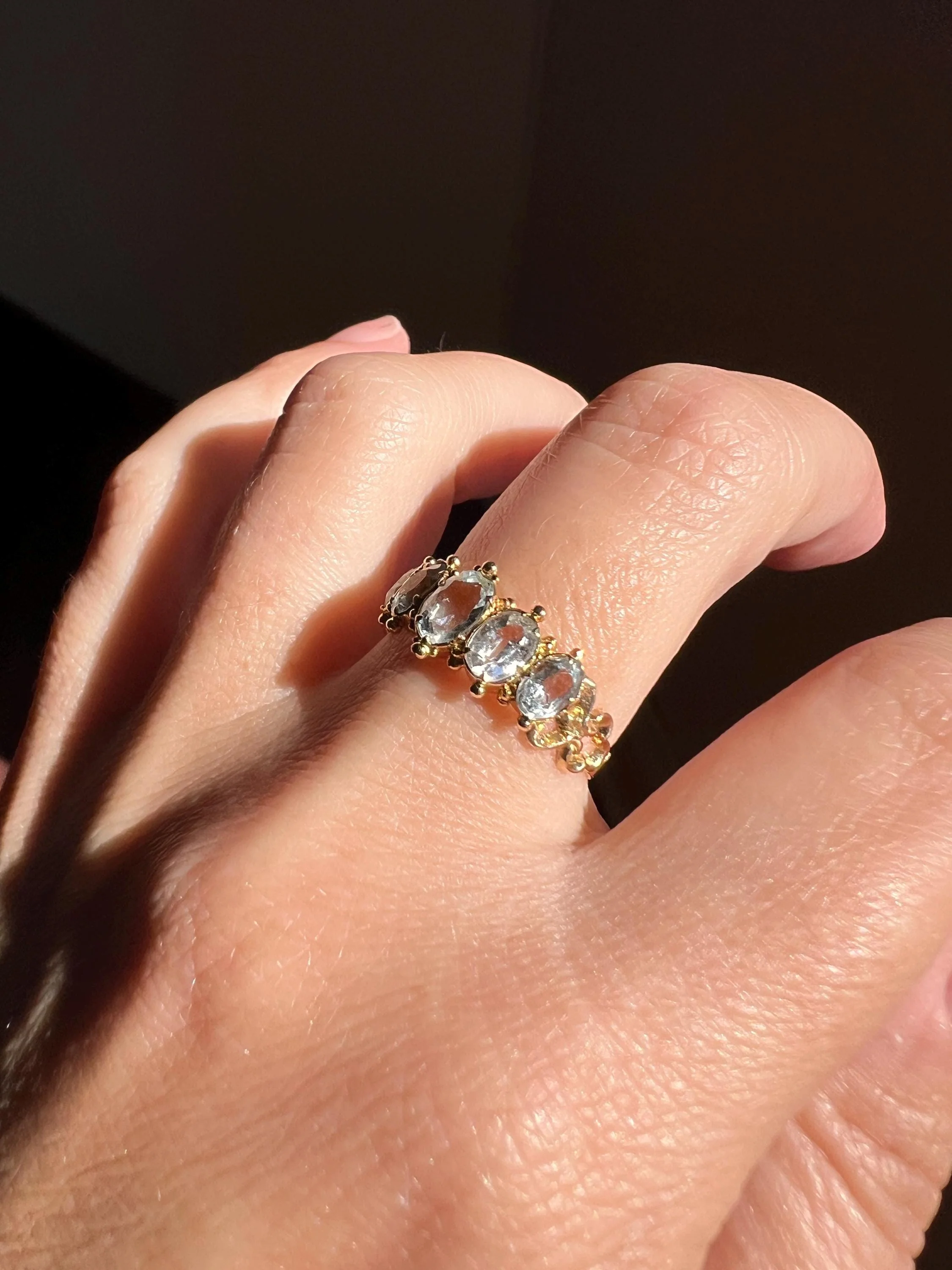 AQUAMARINE Pale Icy Blue Oval Five Stone Stacker Band 15k Gold Ring Ornate Ball Rivet Stacker - Image 4