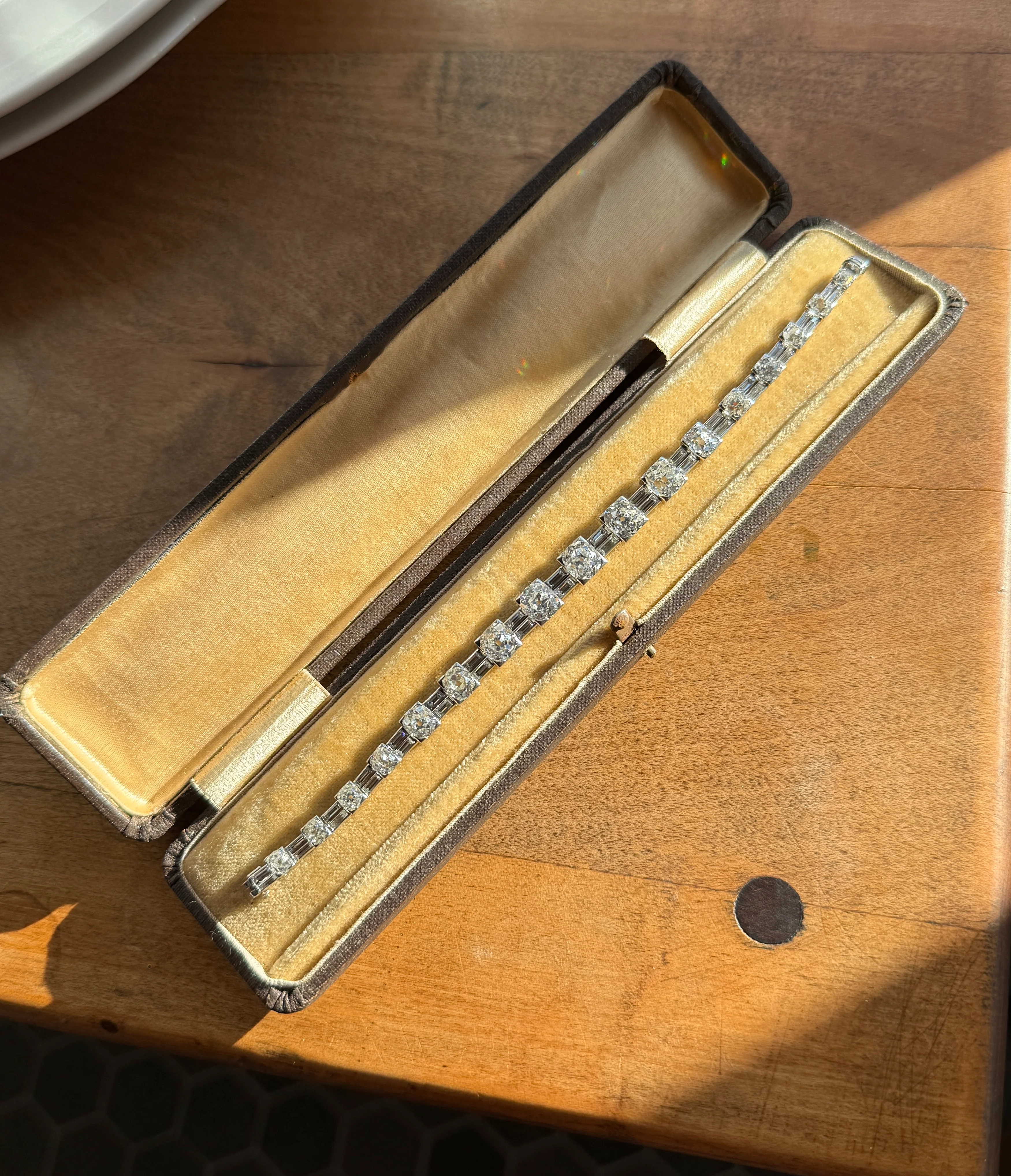 Art Deco 22 CARATS Old Mine Cut DIAMOND Baguette Spacers Tennis Line Bracelet Boxed French Antique 18k White Gold Wriststack OMC Eye Clean - Image 22