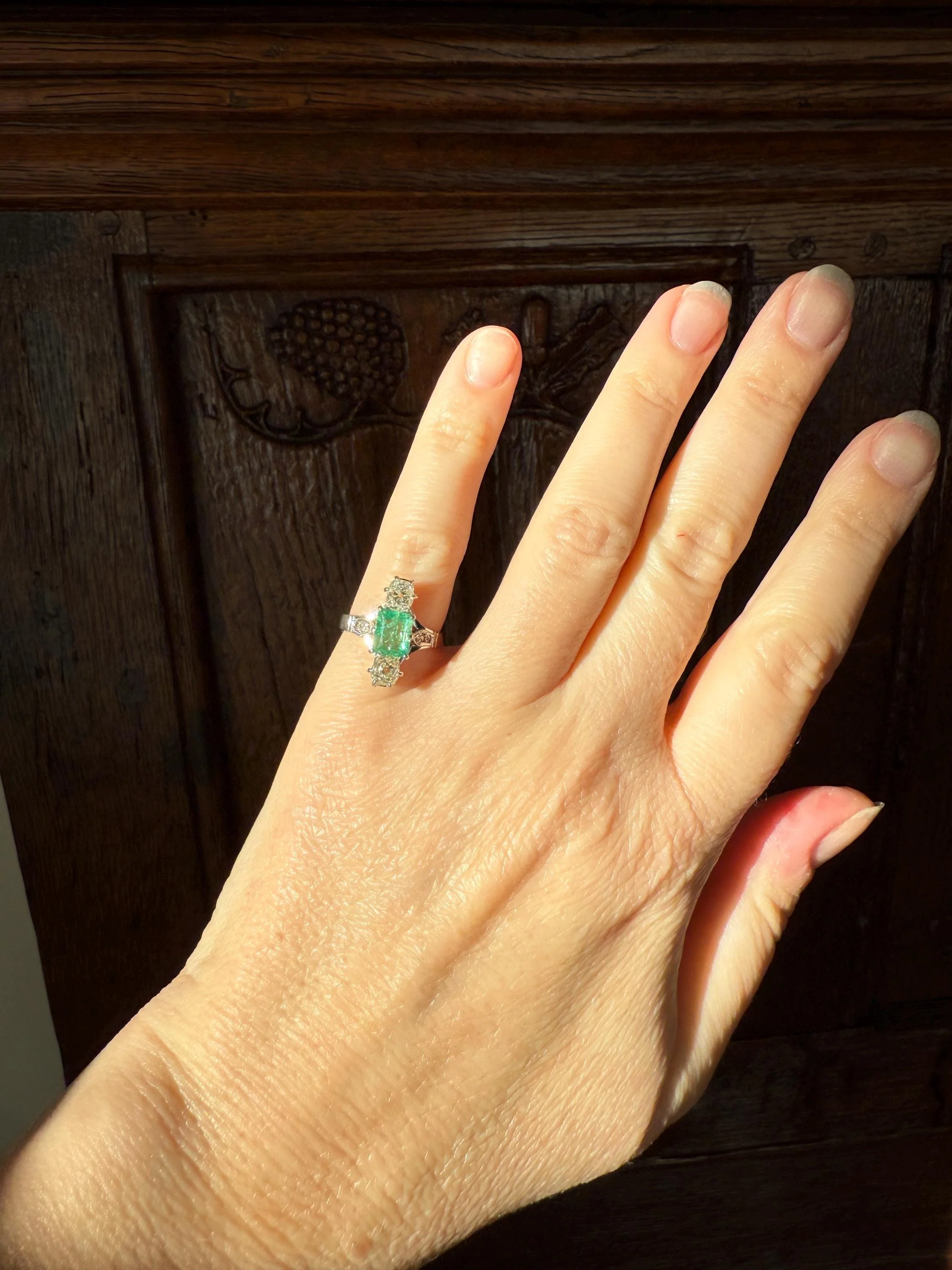 Art Deco Natural EMERALD 1 Carat Tdw Old Mine Cut DIAMOND Chunky Green Three Stone Ring Platinum & 18k White Gold French Geometric Pinky - Image 12