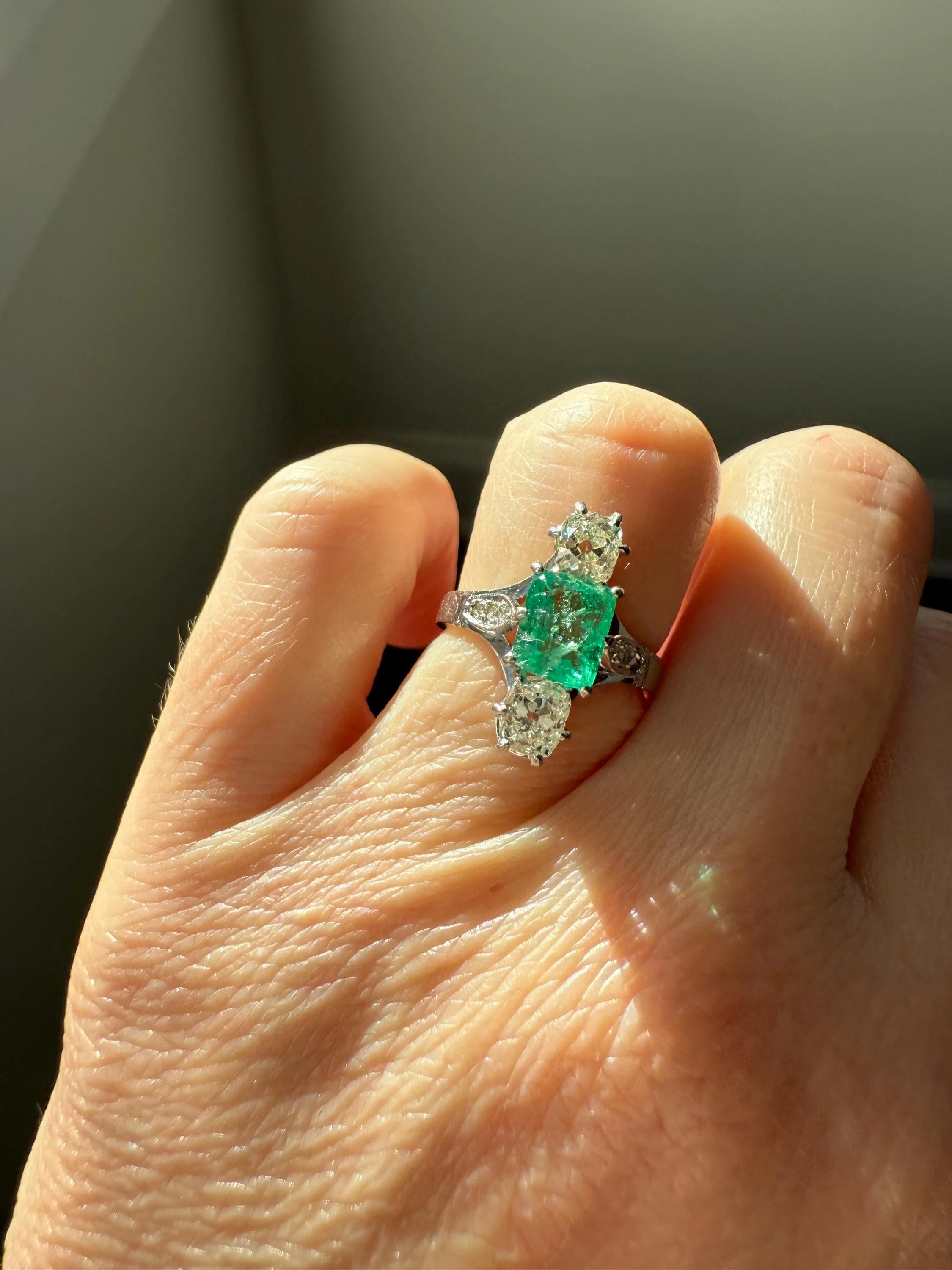 Art Deco Natural EMERALD 1 Carat Tdw Old Mine Cut DIAMOND Chunky Green Three Stone Ring Platinum & 18k White Gold French Geometric Pinky - Image 13
