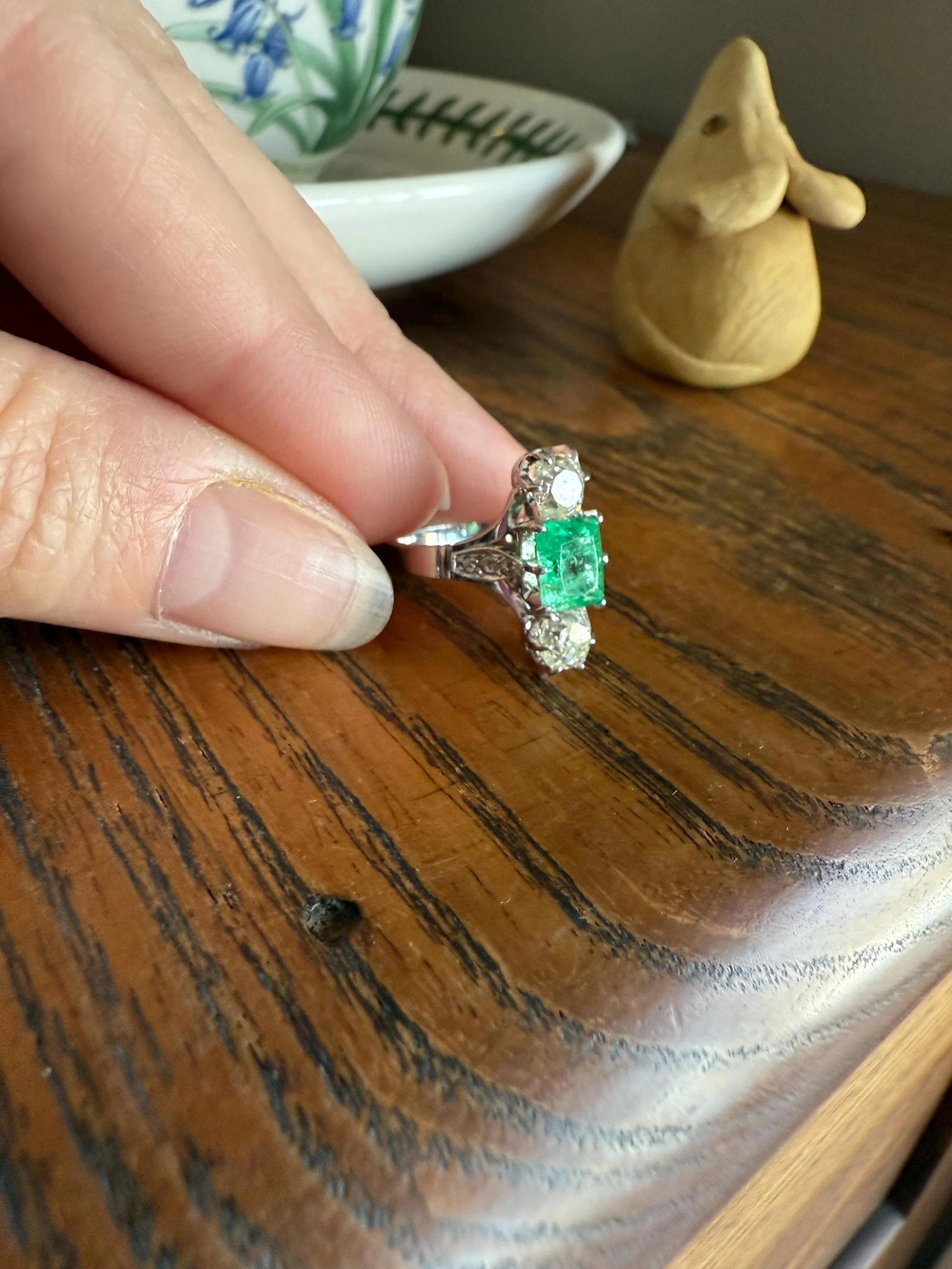 Art Deco Natural EMERALD 1 Carat Tdw Old Mine Cut DIAMOND Chunky Green Three Stone Ring Platinum & 18k White Gold French Geometric Pinky - Image 5