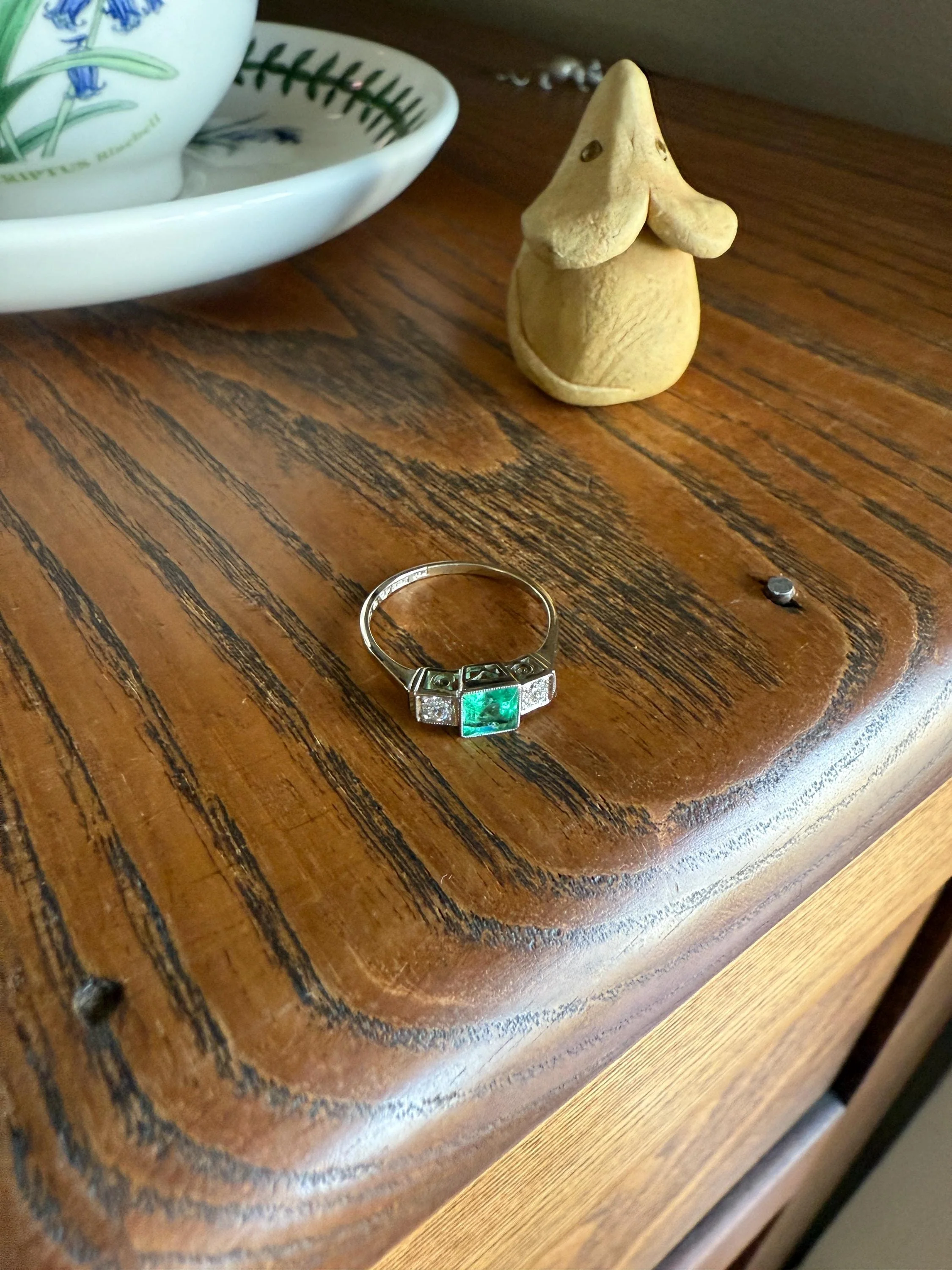 Art Deco Natural EMERALD Old Mine Cut DIAMOND Three Stone Ring 18k White Gold Band Green Milgrain Trinity Ornate Filigree - Image 13