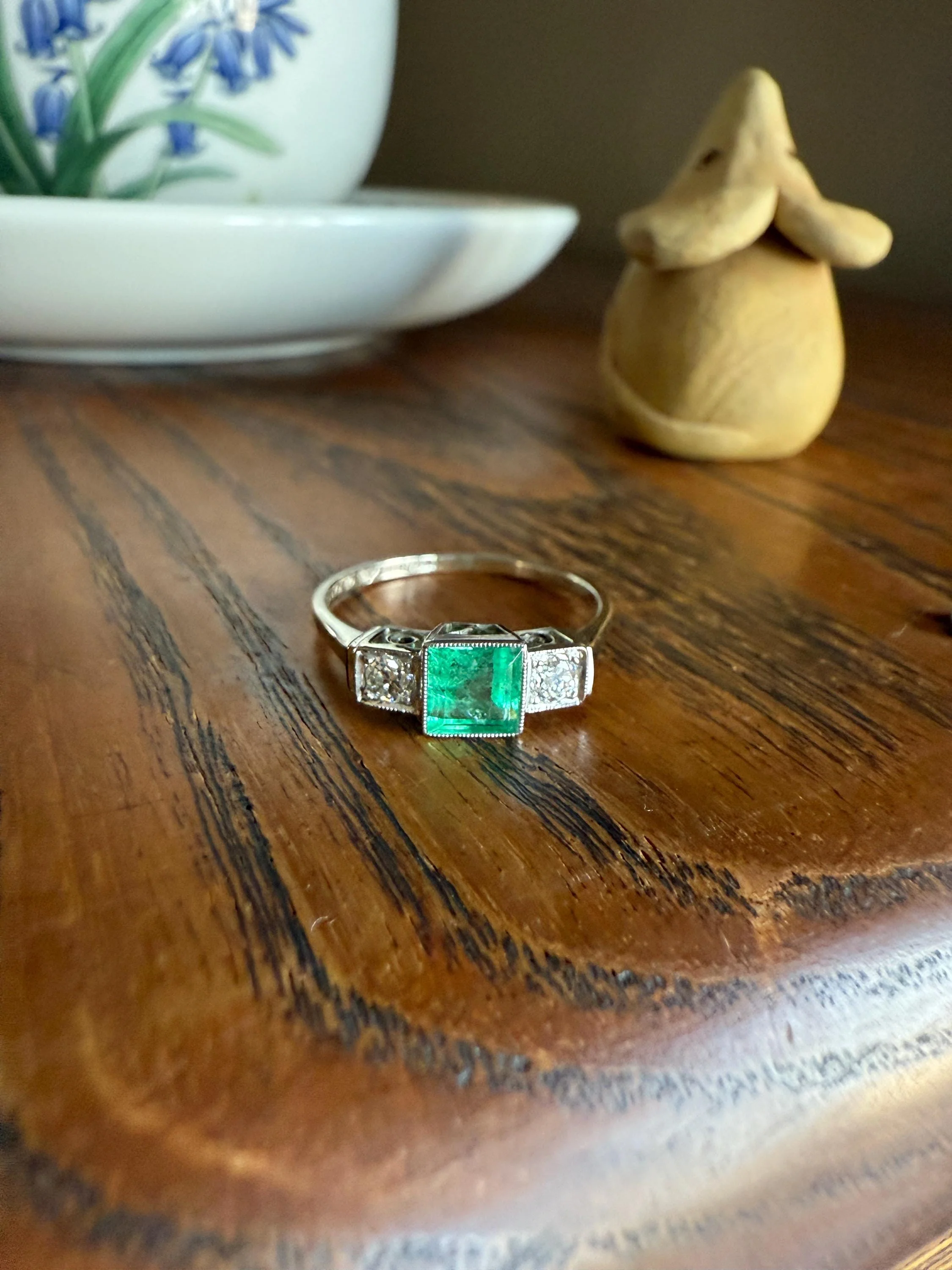 Art Deco Natural EMERALD Old Mine Cut DIAMOND Three Stone Ring 18k White Gold Band Green Milgrain Trinity Ornate Filigree - Image 14