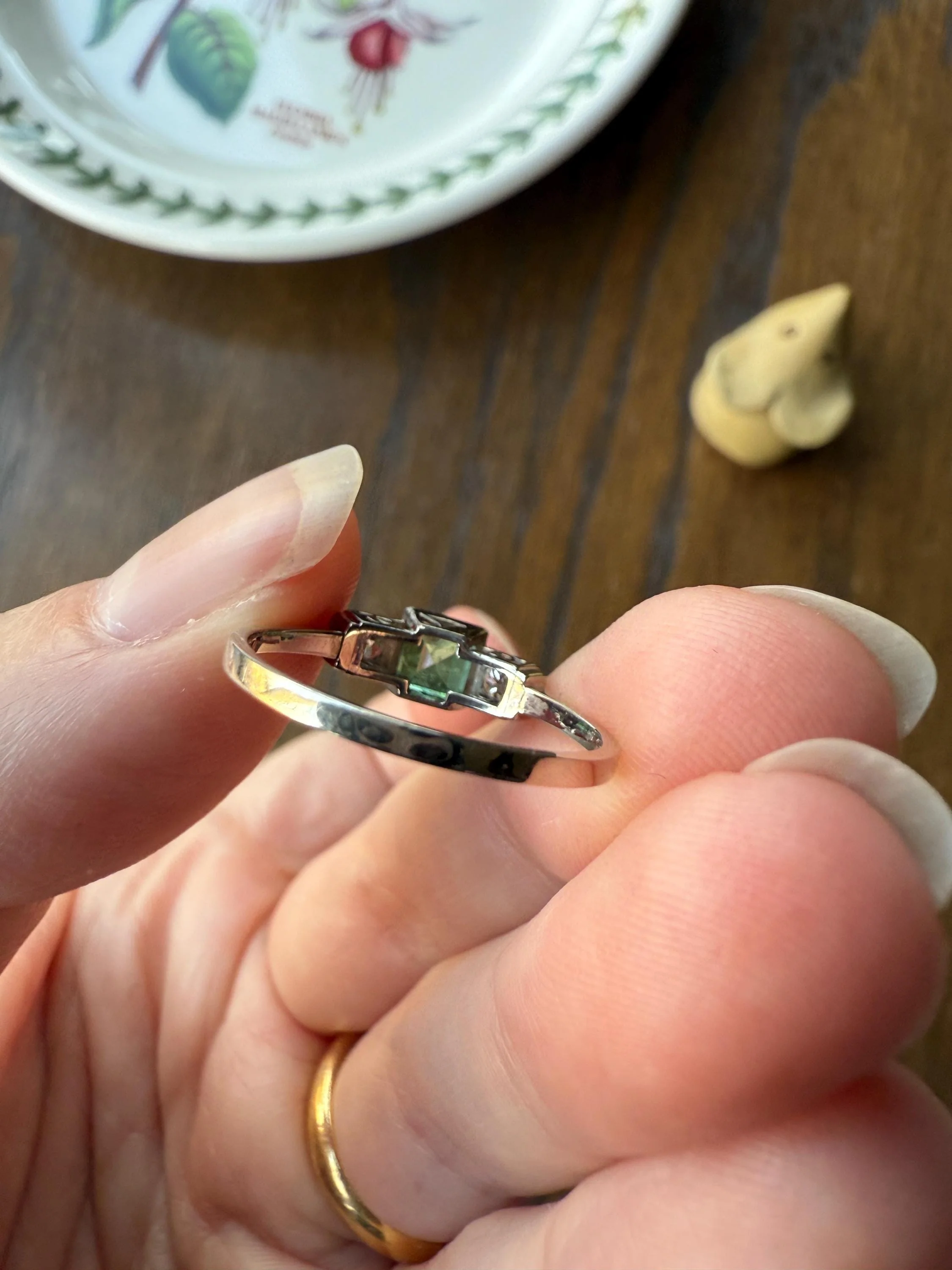 Art Deco Natural EMERALD Old Mine Cut DIAMOND Three Stone Ring 18k White Gold Band Green Milgrain Trinity Ornate Filigree - Image 20