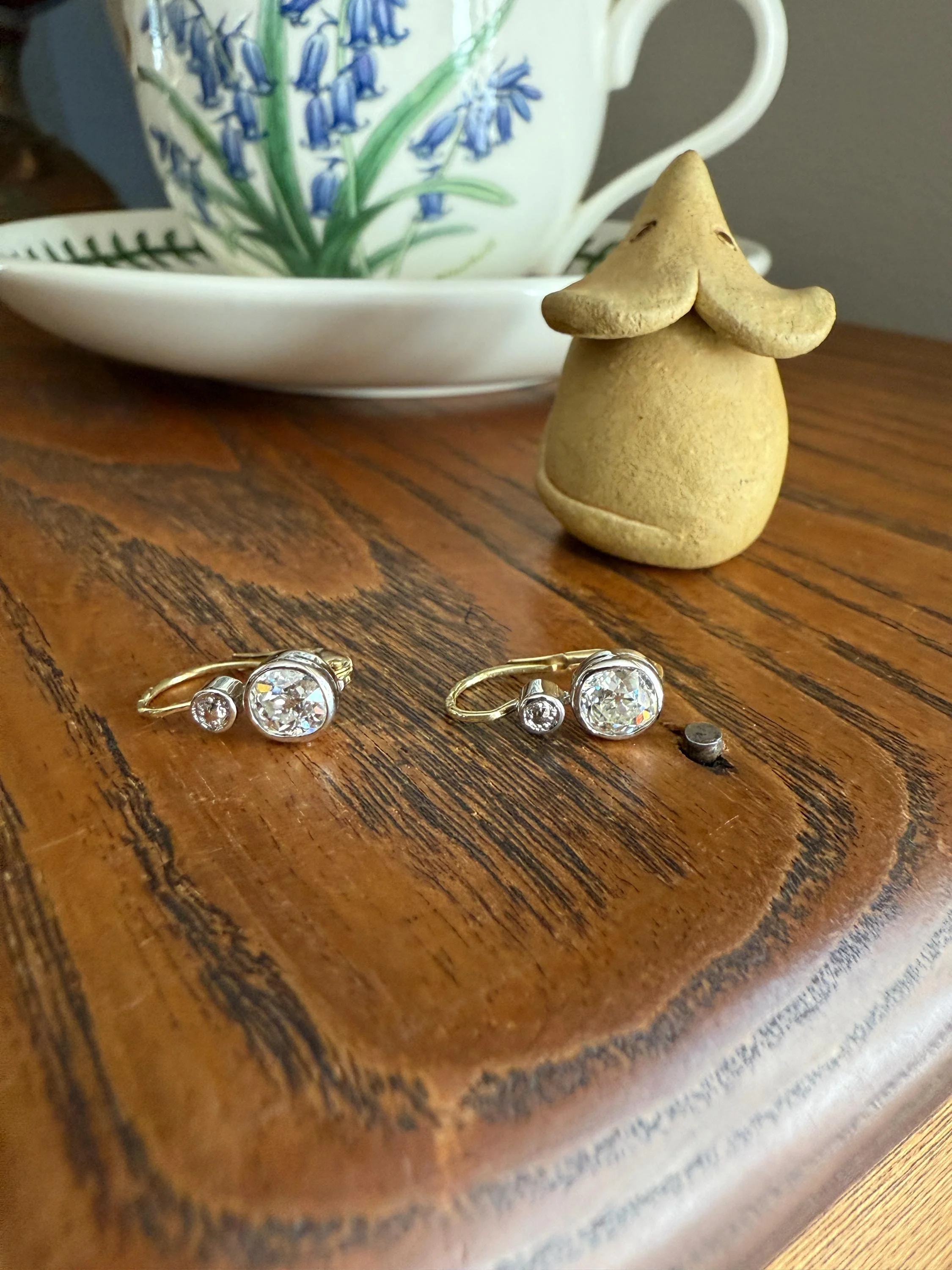 Boxed Antique 1.6 Carat Old Mine Cut DIAMOND Dormeuse Earrings Bezel Set 14k Gold Dangle Bullseye Illusion Setting - Image 5