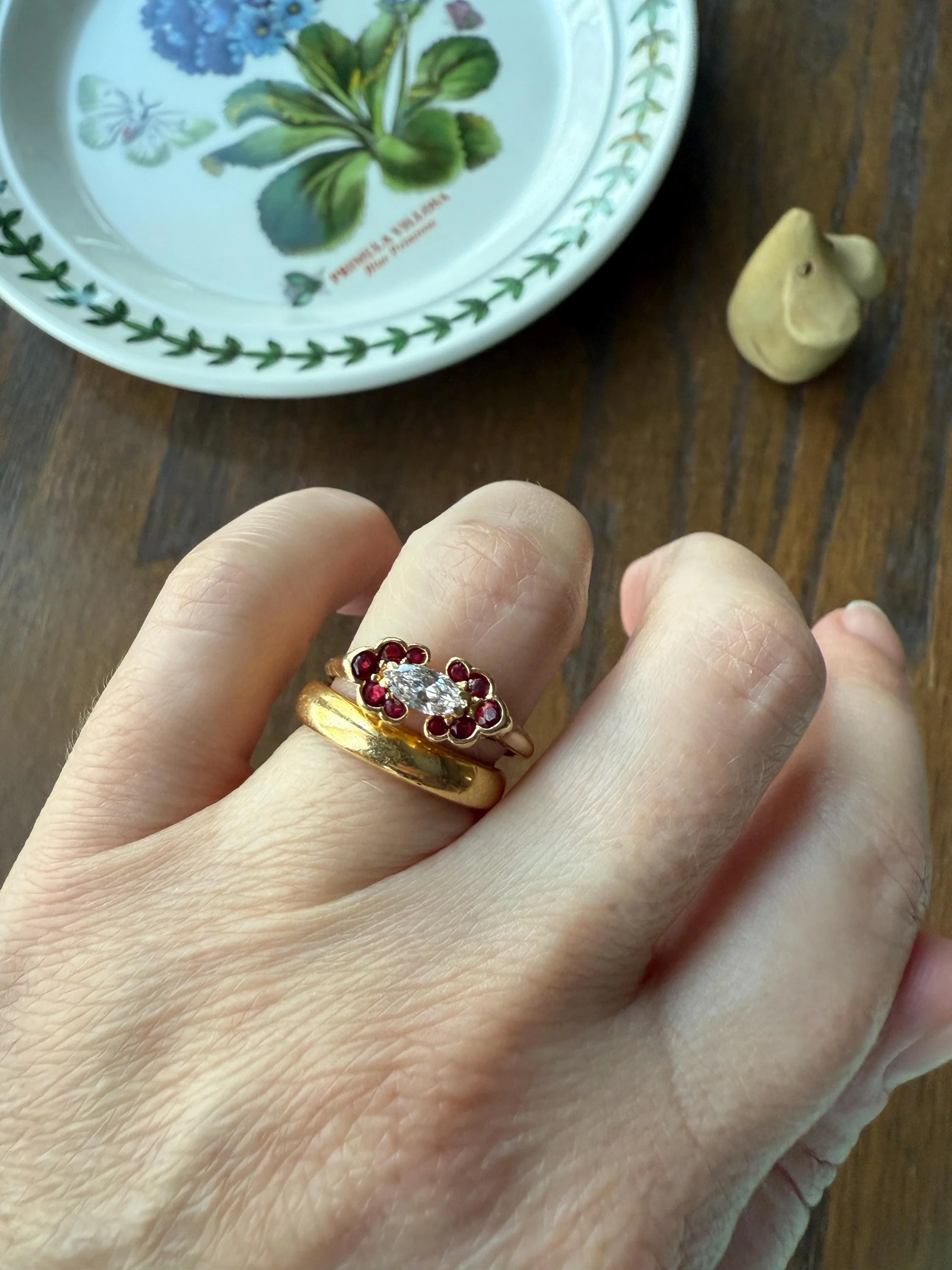Boxed PIAGET Vintage East West MARQUISE Diamond Scalloped Ruby Halo 18k Gold Ring French Navette Cut Stacker - Image 10