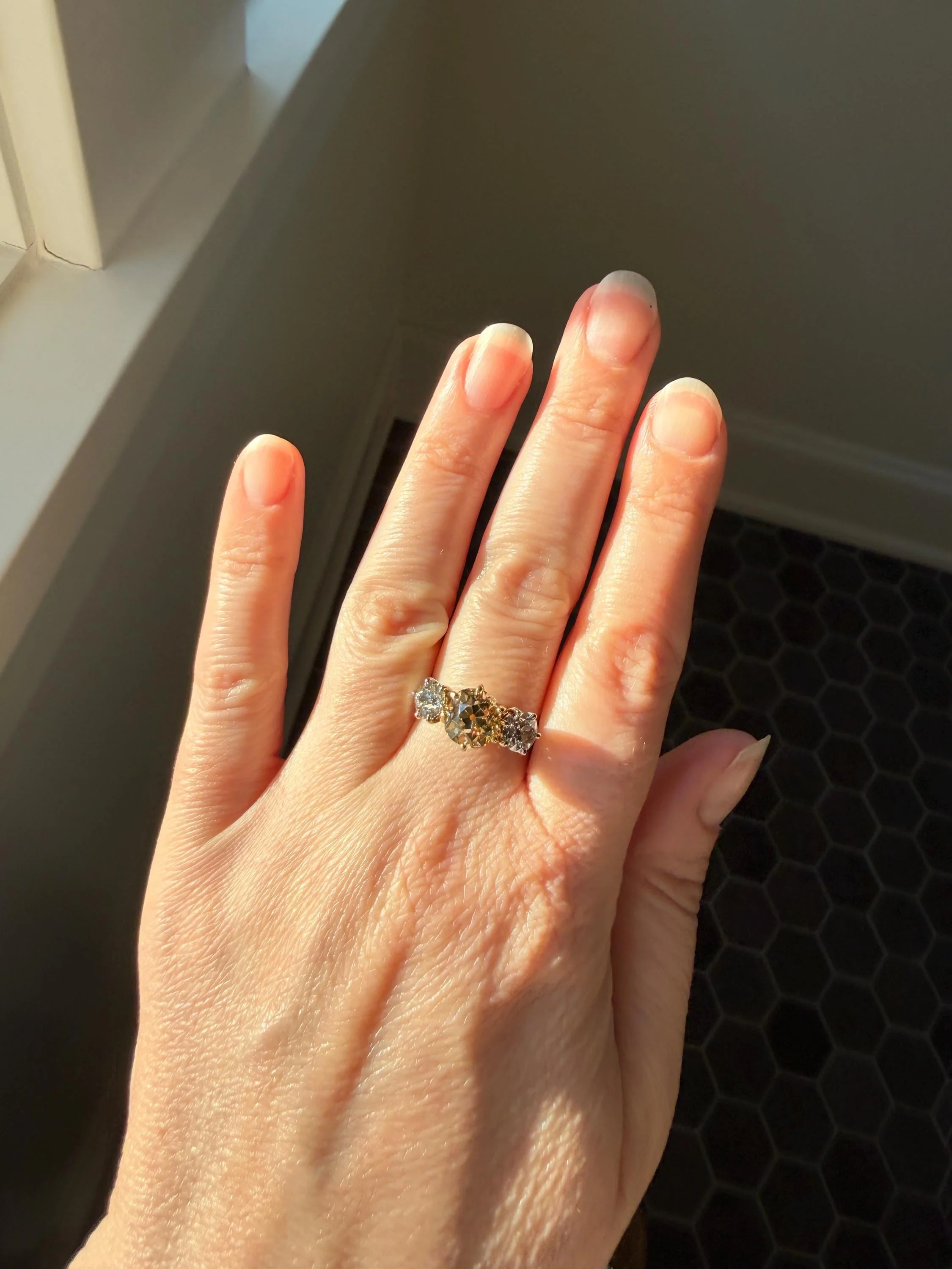 CHAMPAGNE Fancy Light BROWN Cognac Three Stone 3.3 Carats Old Mine Cut DIAMOND Ring 18k Yellow White Gold Vintage Art Deco Tall Stacker Band - Image 14