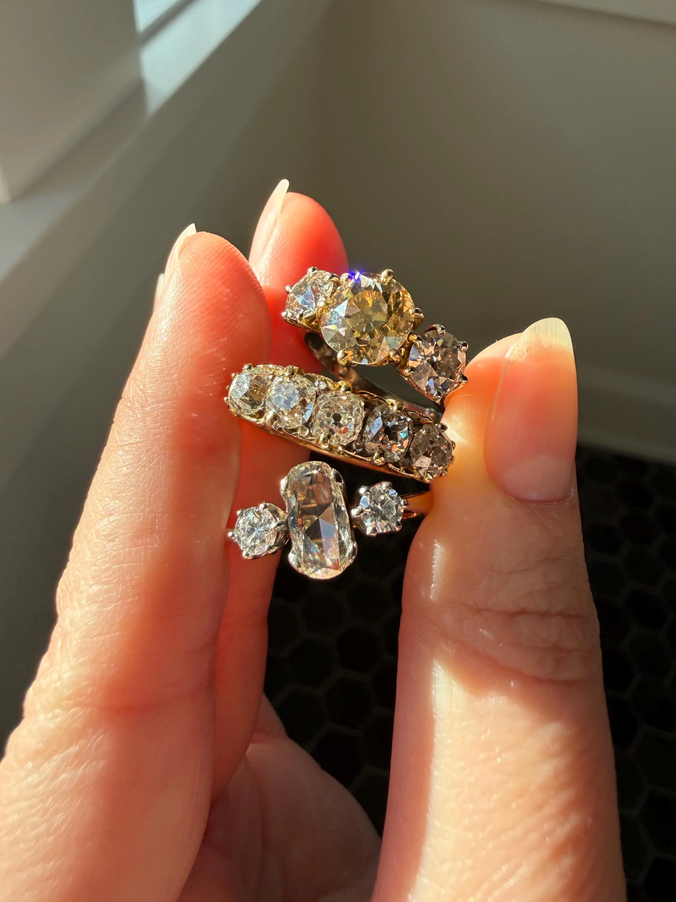 CHAMPAGNE Fancy Light BROWN Cognac Three Stone 3.3 Carats Old Mine Cut DIAMOND Ring 18k Yellow White Gold Vintage Art Deco Tall Stacker Band - Image 16