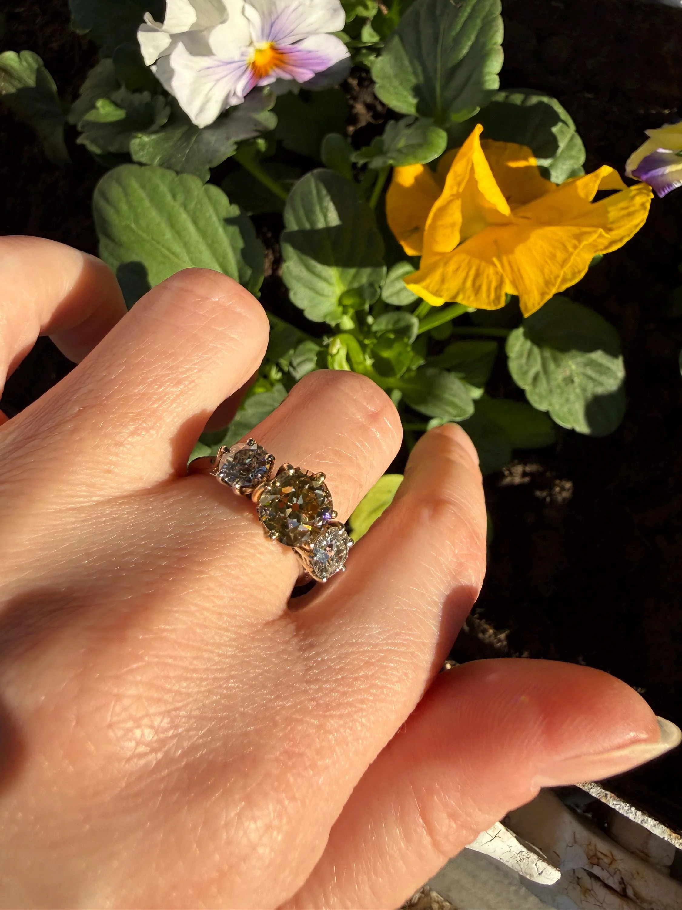 CHAMPAGNE Fancy Light BROWN Cognac Three Stone 3.3 Carats Old Mine Cut DIAMOND Ring 18k Yellow White Gold Vintage Art Deco Tall Stacker Band - Image 17