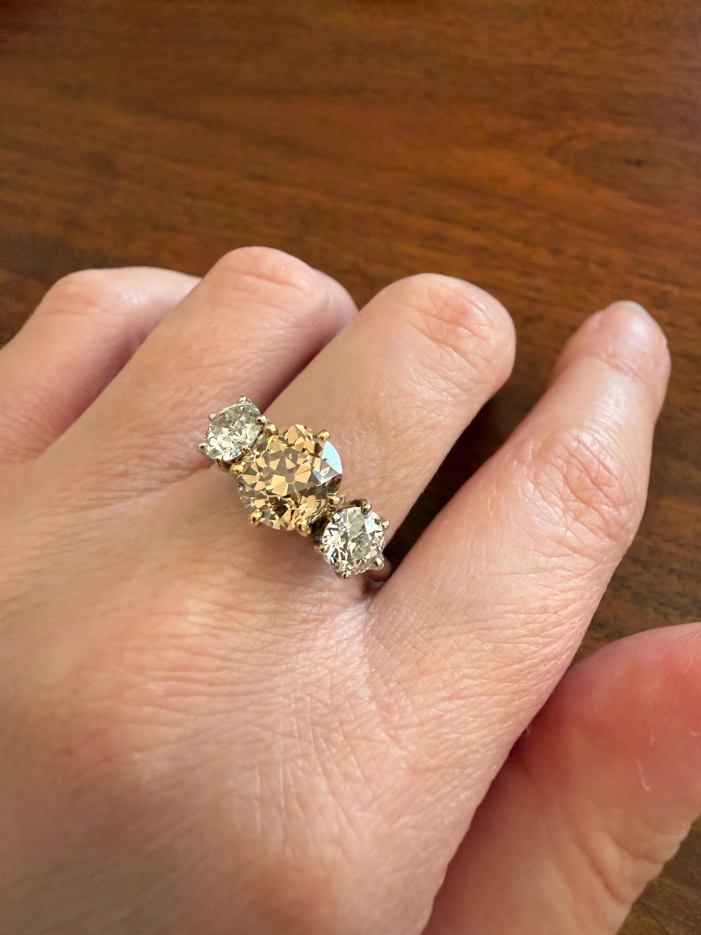 CHAMPAGNE Fancy Light BROWN Cognac Three Stone 3.3 Carats Old Mine Cut DIAMOND Ring 18k Yellow White Gold Vintage Art Deco Tall Stacker Band - Image 2