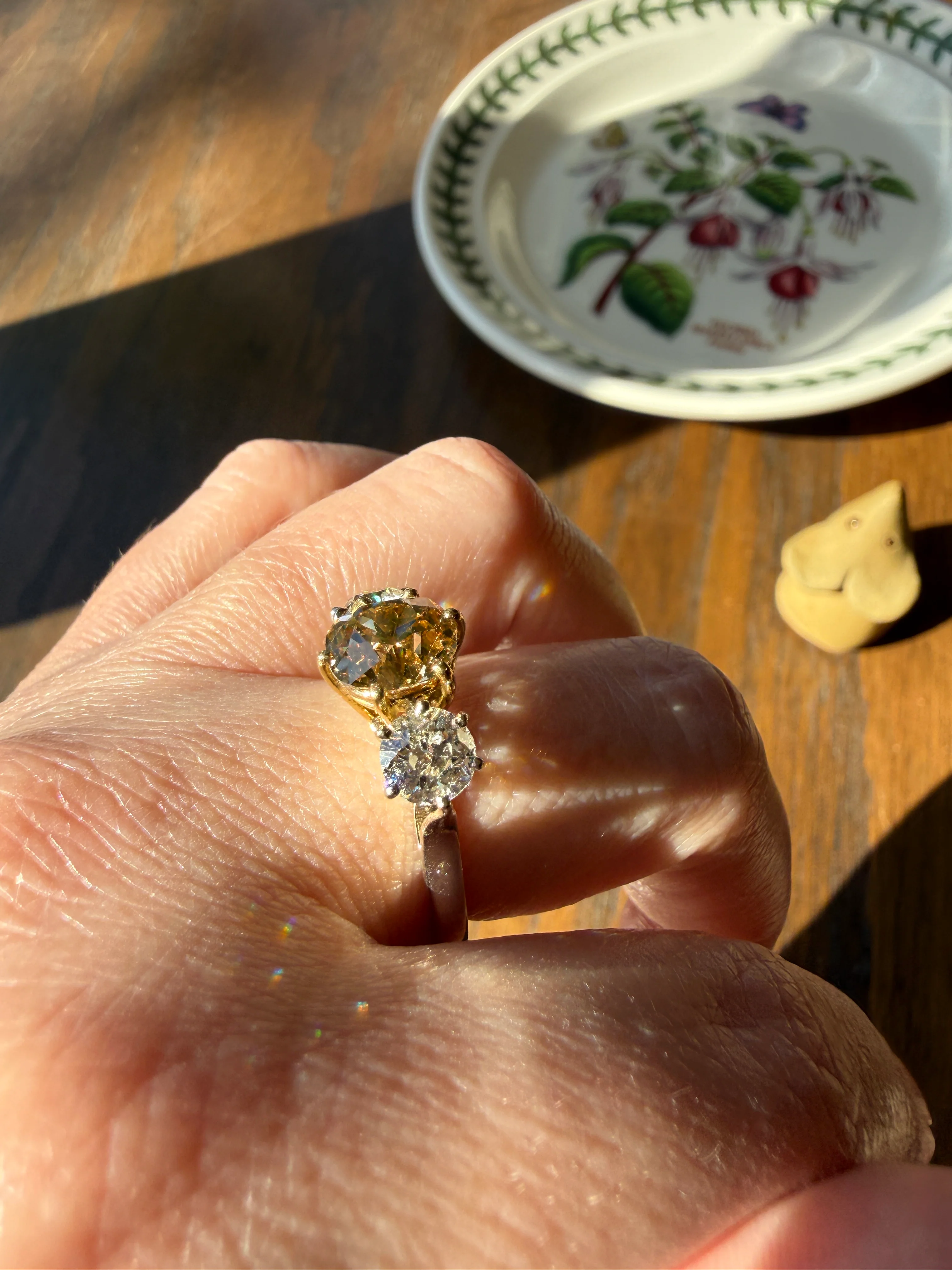 CHAMPAGNE Fancy Light BROWN Cognac Three Stone 3.3 Carats Old Mine Cut DIAMOND Ring 18k Yellow White Gold Vintage Art Deco Tall Stacker Band - Image 24