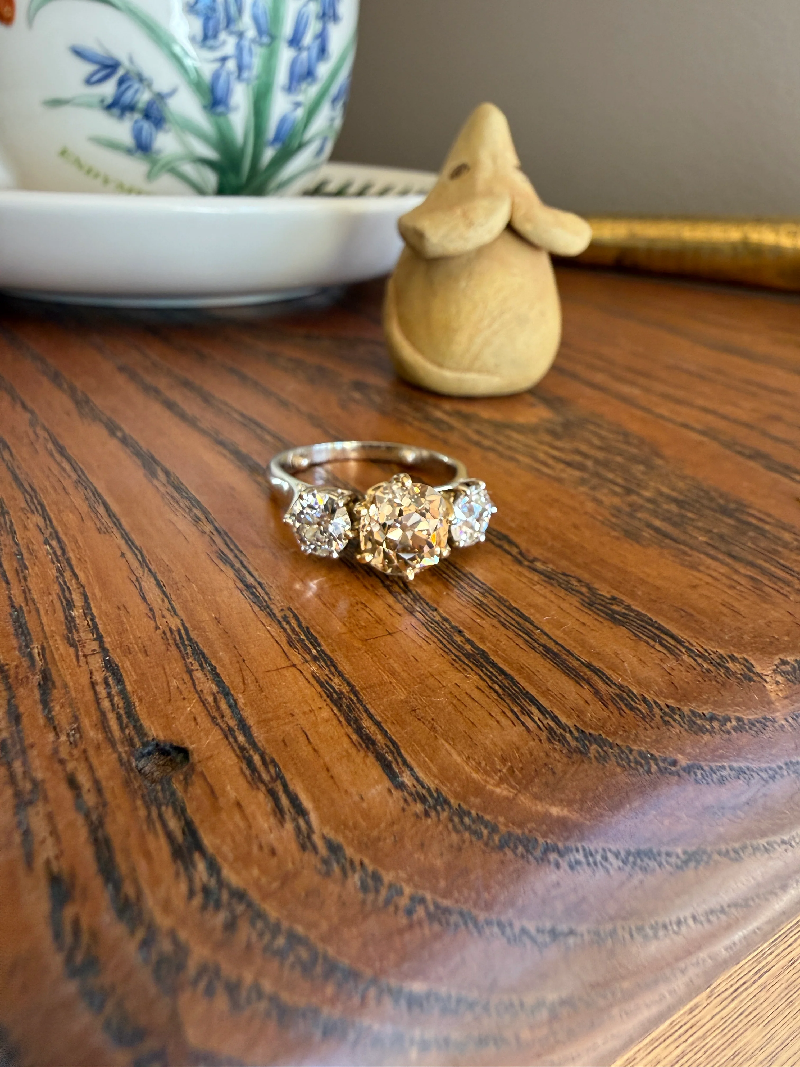 CHAMPAGNE Fancy Light BROWN Cognac Three Stone 3.3 Carats Old Mine Cut DIAMOND Ring 18k Yellow White Gold Vintage Art Deco Tall Stacker Band - Image 27
