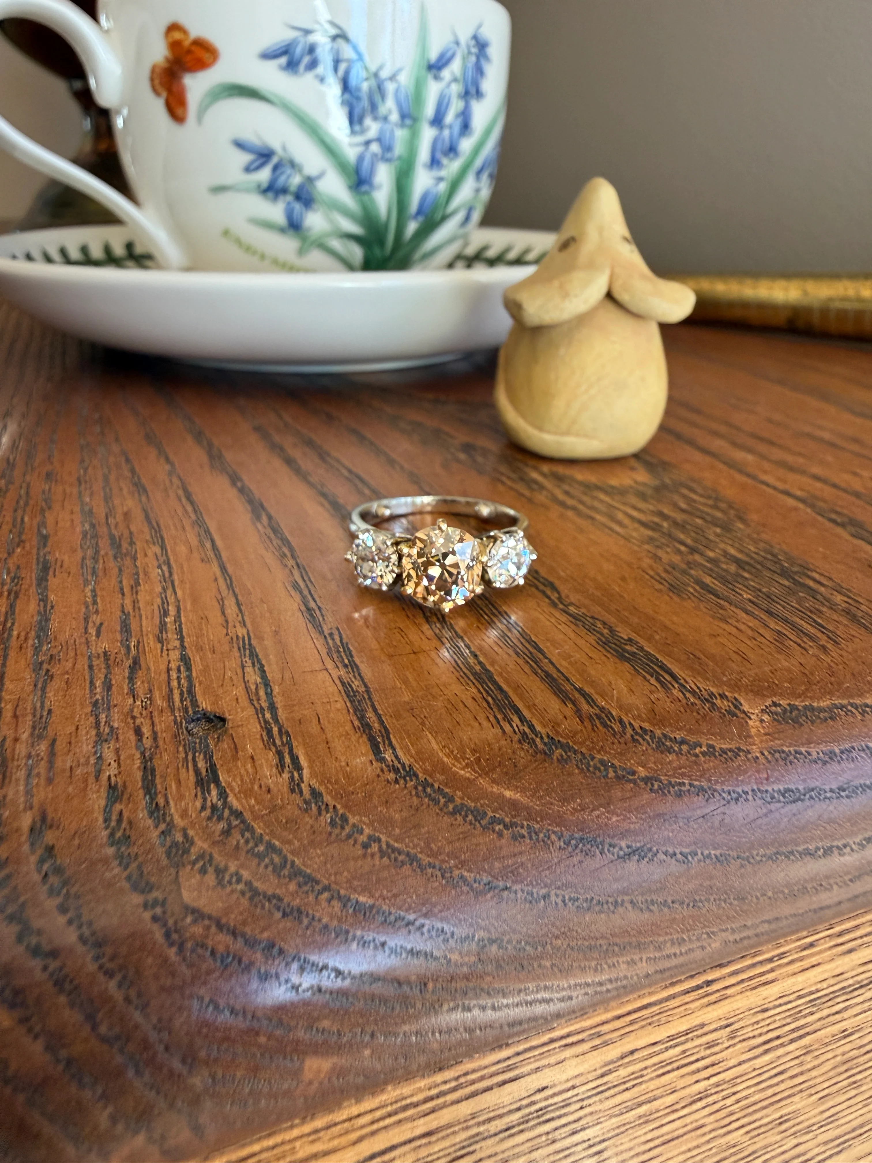 CHAMPAGNE Fancy Light BROWN Cognac Three Stone 3.3 Carats Old Mine Cut DIAMOND Ring 18k Yellow White Gold Vintage Art Deco Tall Stacker Band - Image 28