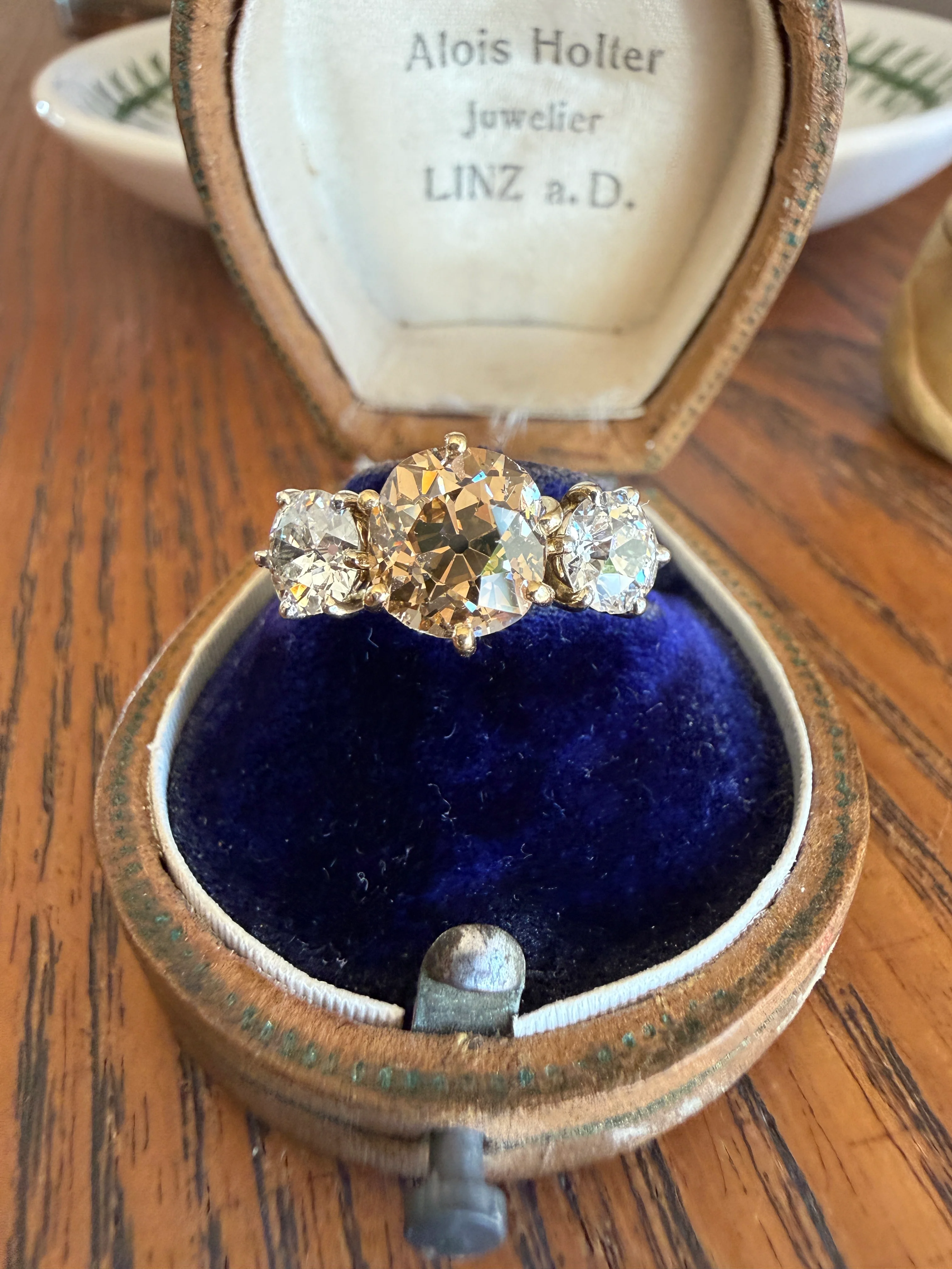 CHAMPAGNE Fancy Light BROWN Cognac Three Stone 3.3 Carats Old Mine Cut DIAMOND Ring 18k Yellow White Gold Vintage Art Deco Tall Stacker Band - Image 30