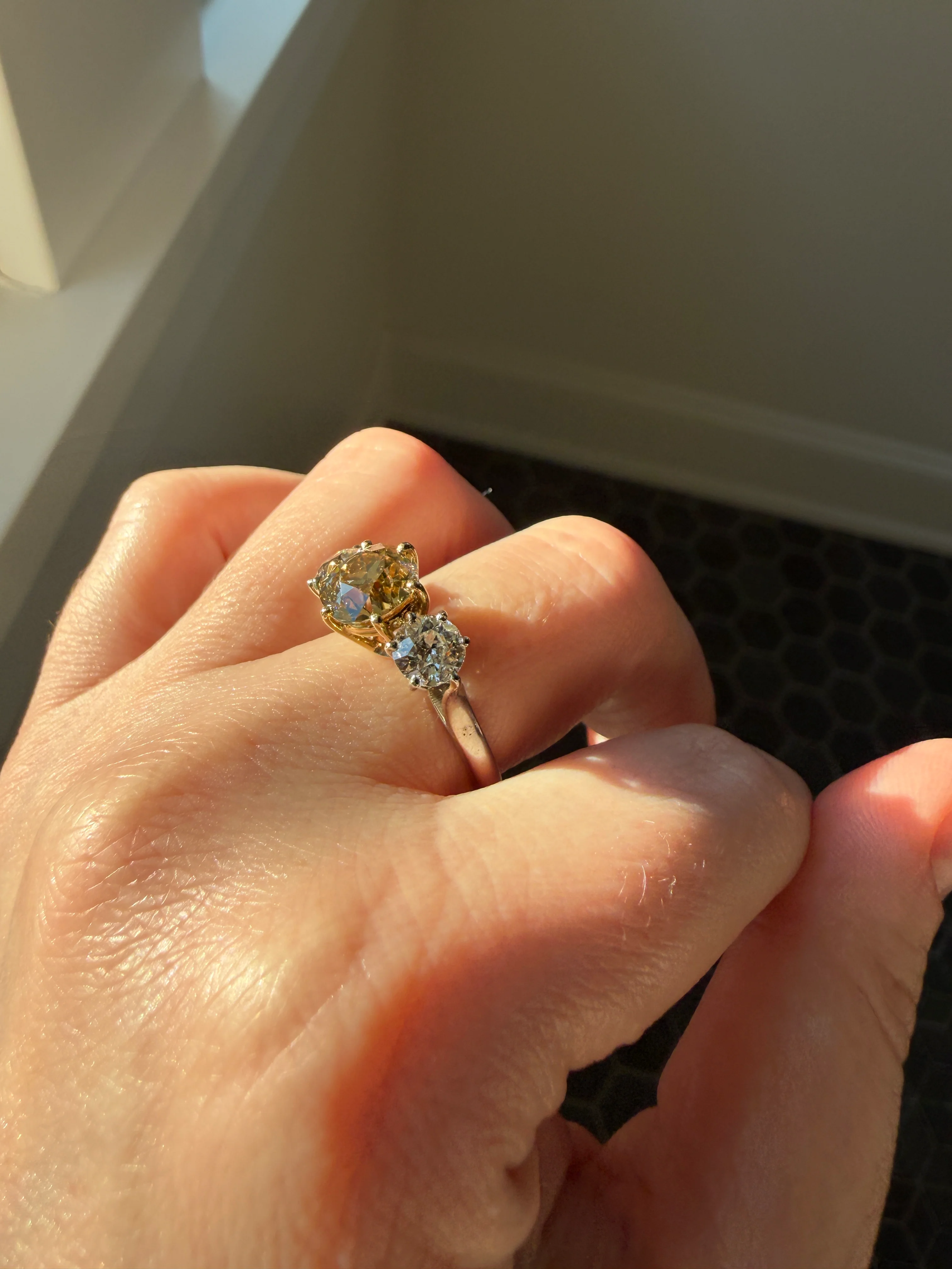 CHAMPAGNE Fancy Light BROWN Cognac Three Stone 3.3 Carats Old Mine Cut DIAMOND Ring 18k Yellow White Gold Vintage Art Deco Tall Stacker Band - Image 37