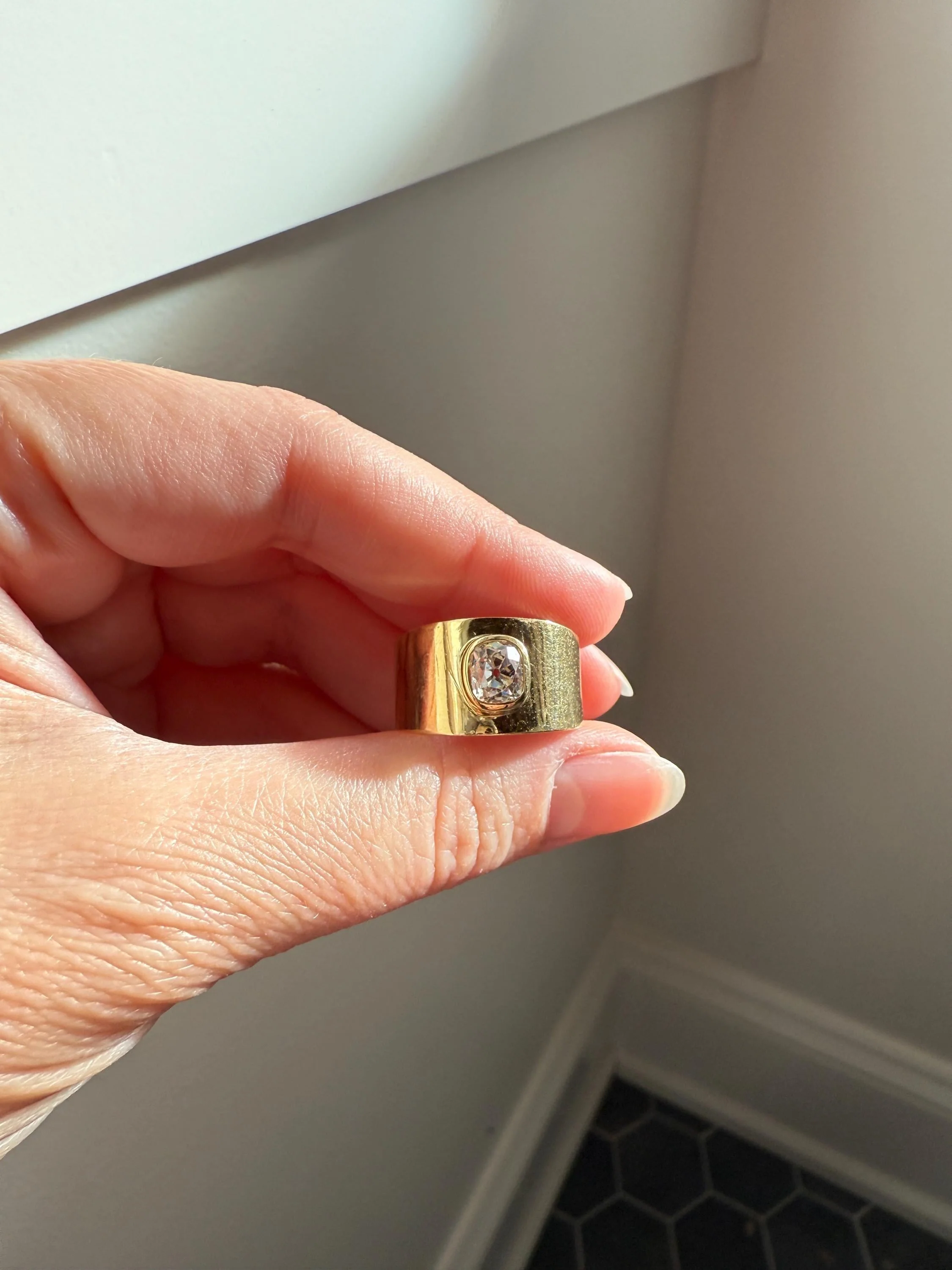 CHUNKY 1 Carat Old Mine Cut DIAMOND X Wide Cigar Band 8.5g 18k Gold Solid Ring Stacker Bezel Set Solitaire Sturdy Tapered Shimmer - Image 7