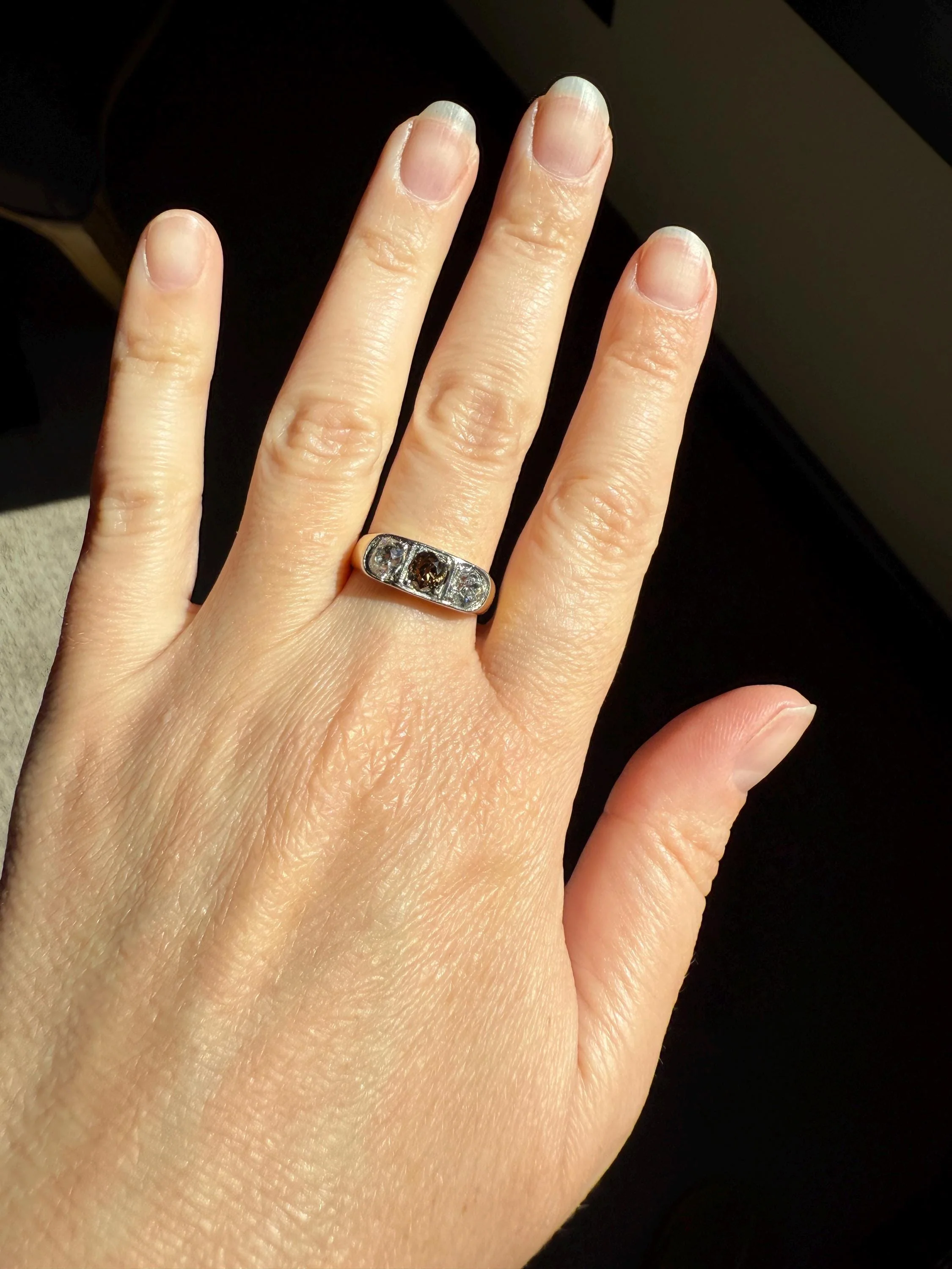 Chunky 1.65 Carat Antique Three Stone Old Mine Cut Diamond Chocolate Cognac Wide Band 18k Gold French Ring Belle Epoque Stacker - Image 5