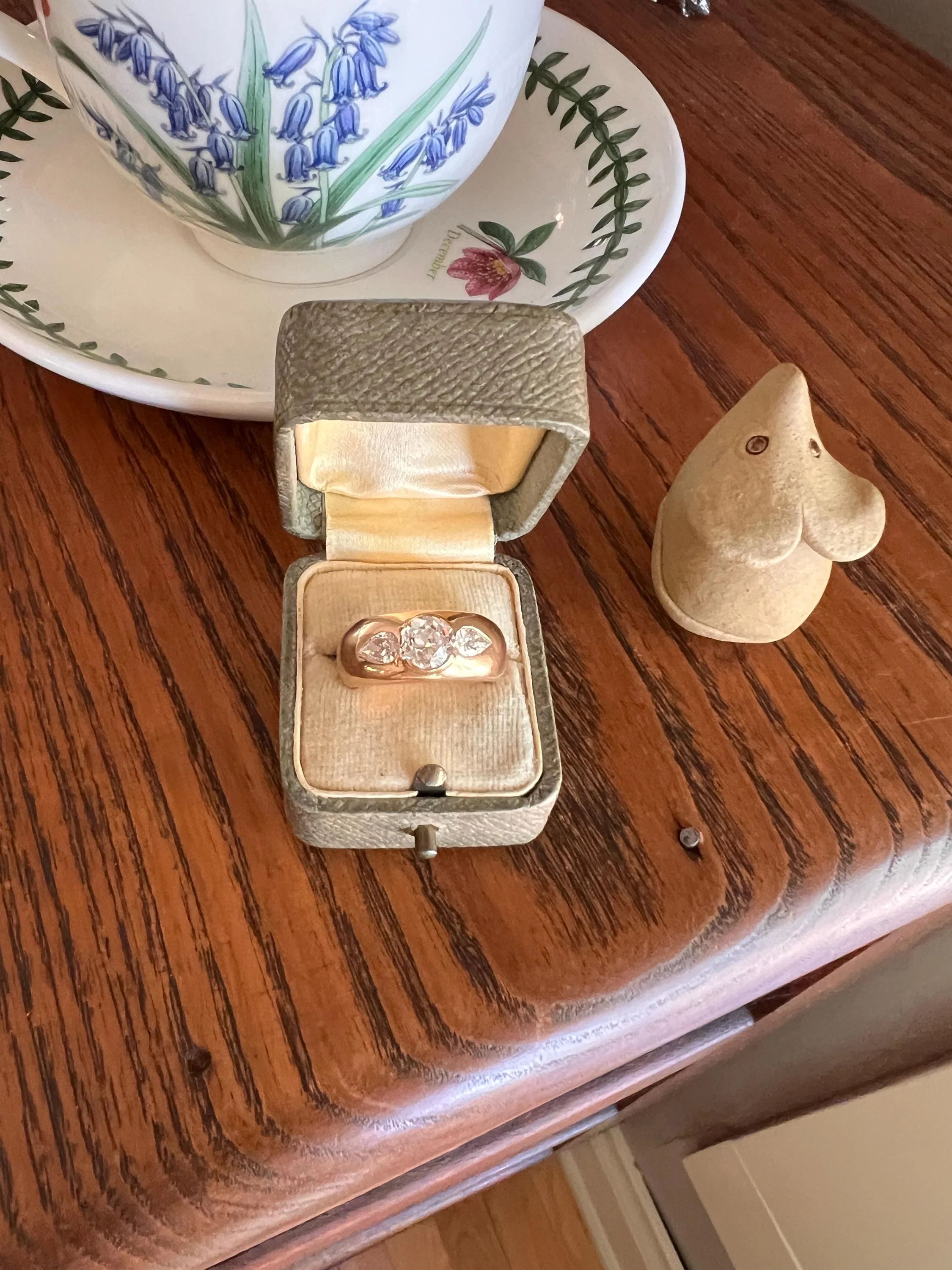 Chunky 1.75 Carat Old Mine Cut DIAMOND Pear Gypsy Ring 10g 18k Gold HEAVY Vintage Stacker 9mm Wide Gypsy Band - Image 3