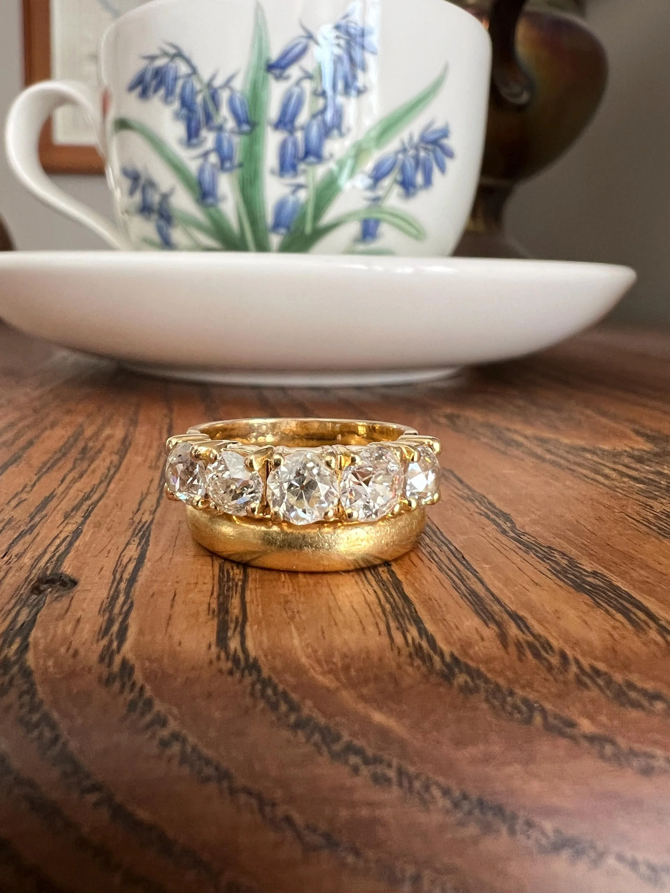 Chunky 2 1/2 Carat Old Mine Cut Antique DIAMOND Five Stone Band Line Ring 18k Gold French Vintage Setting Stacker - Image 4
