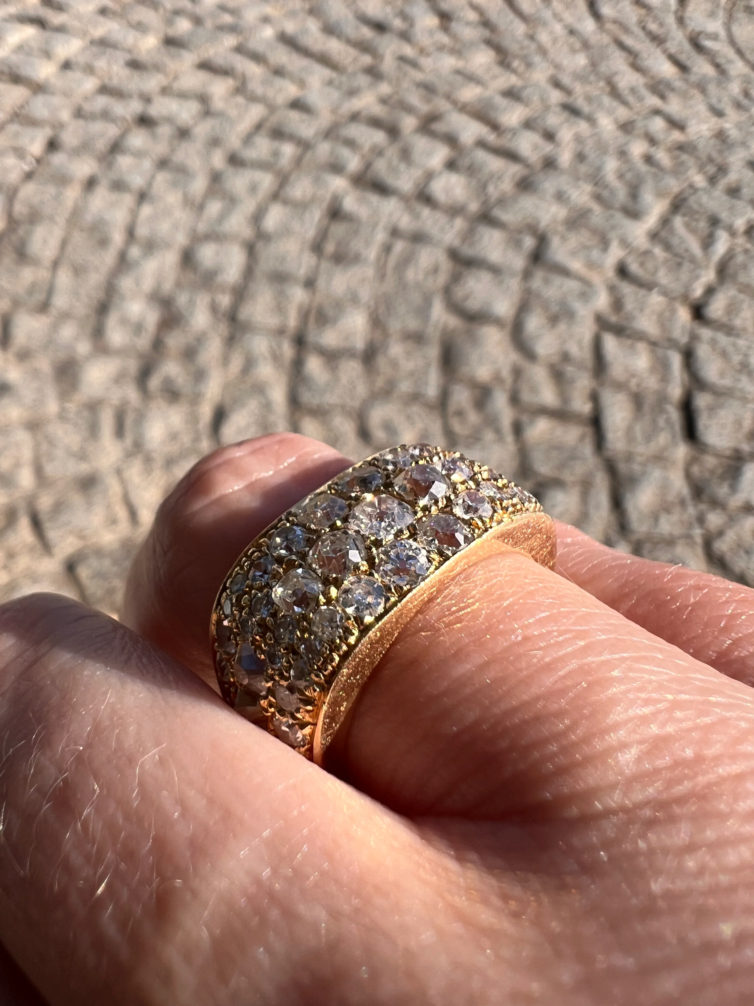 CHUNKY 4 Carats Vintage RING 100 (!) Antique Old Mine Cut Single RbC DIAMONDS Eternity Band French 9g 18k Gold - Image 14