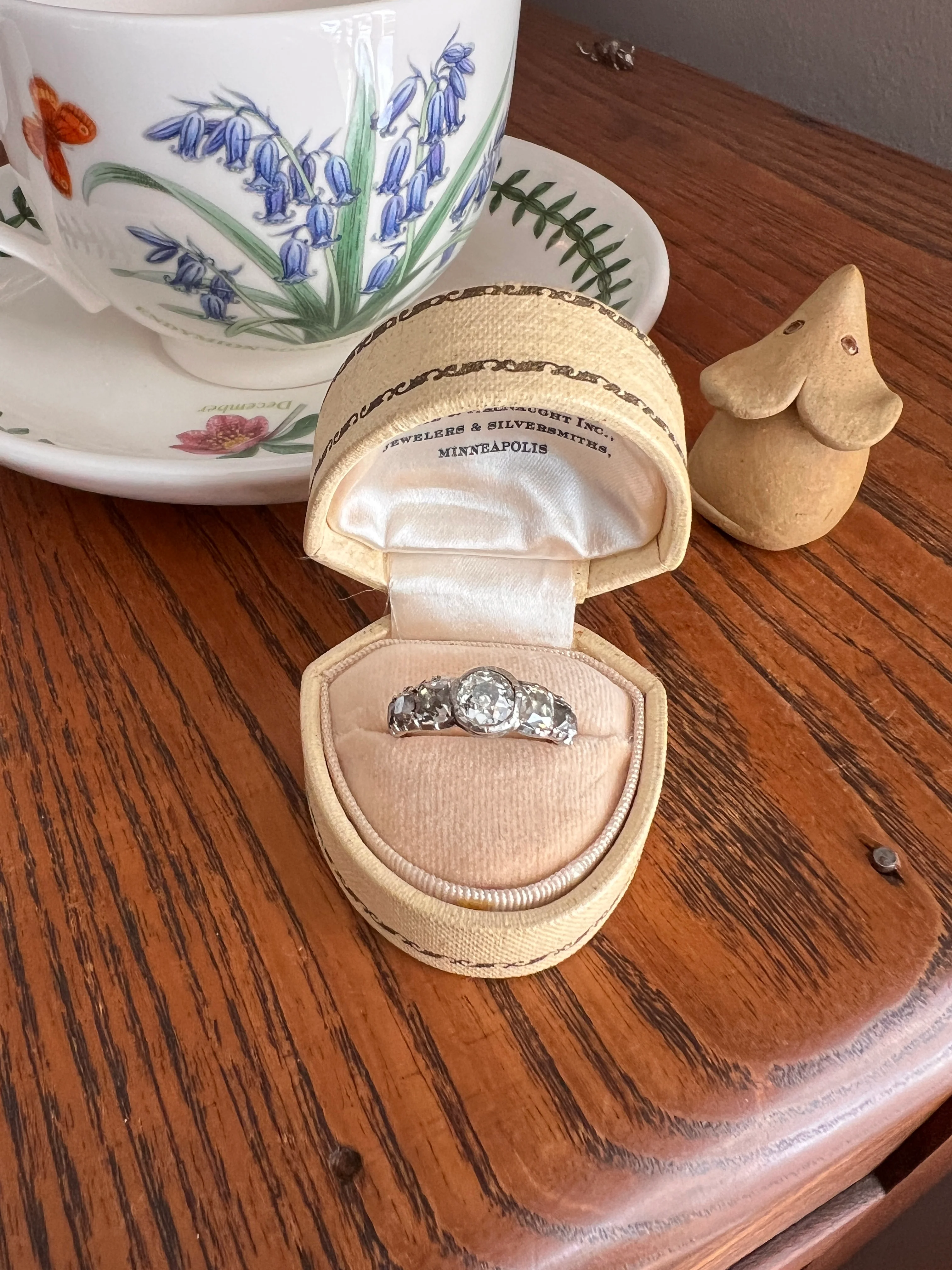 Chunky Three Carat Peruzzi Old Mine Cut DIAMOND Antique Domed Seven Stone HALF HOOP 18k Gold Ring Georgian Band - Image 19