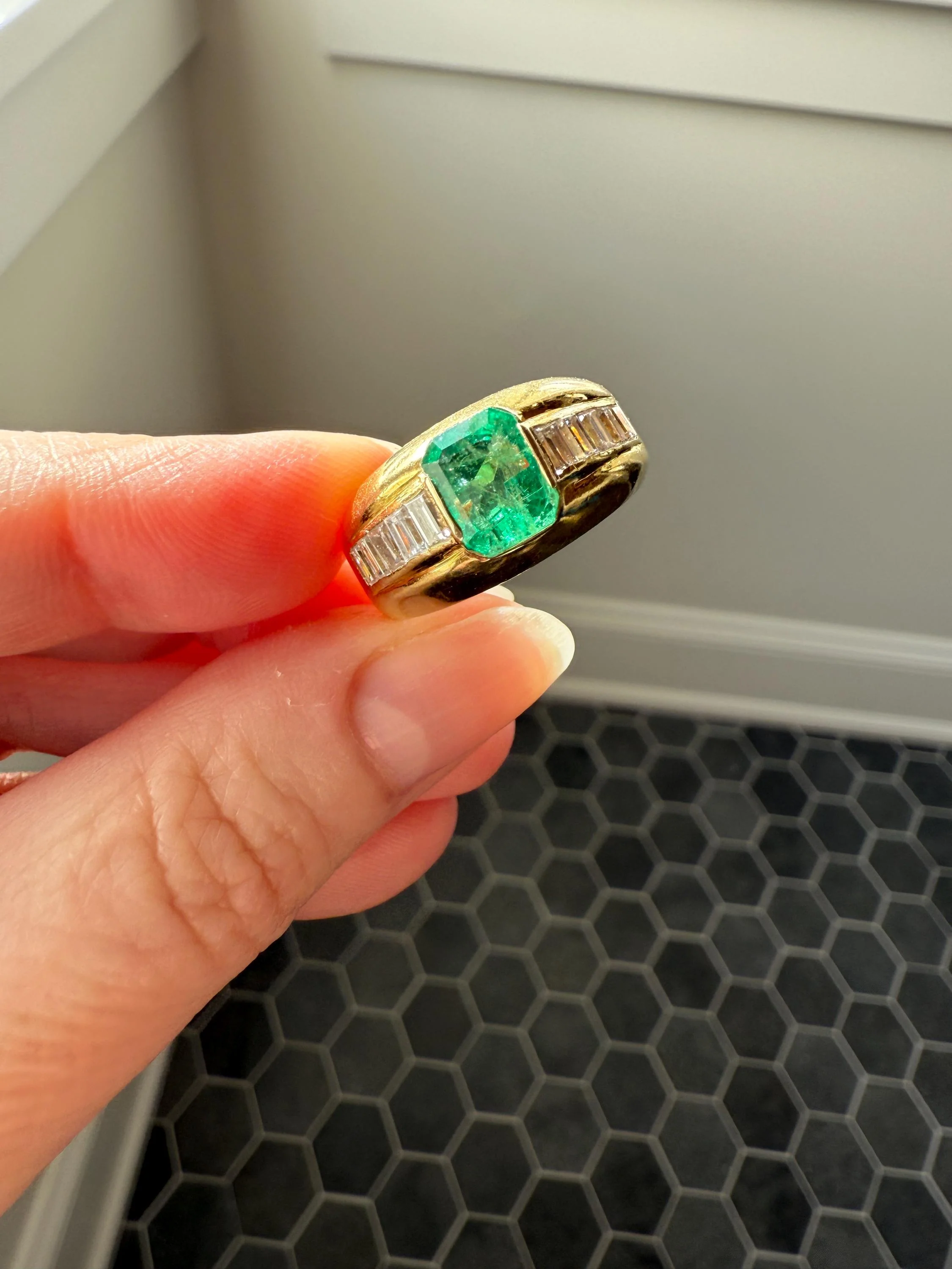 Chunky Green EMERALD Baguette Cut DIAMOND 6g 18k Gold Solid Vintage Gypsy Ring Domed Retro Wide Band Natural Geometric Stacker Man Unisex - Image 12