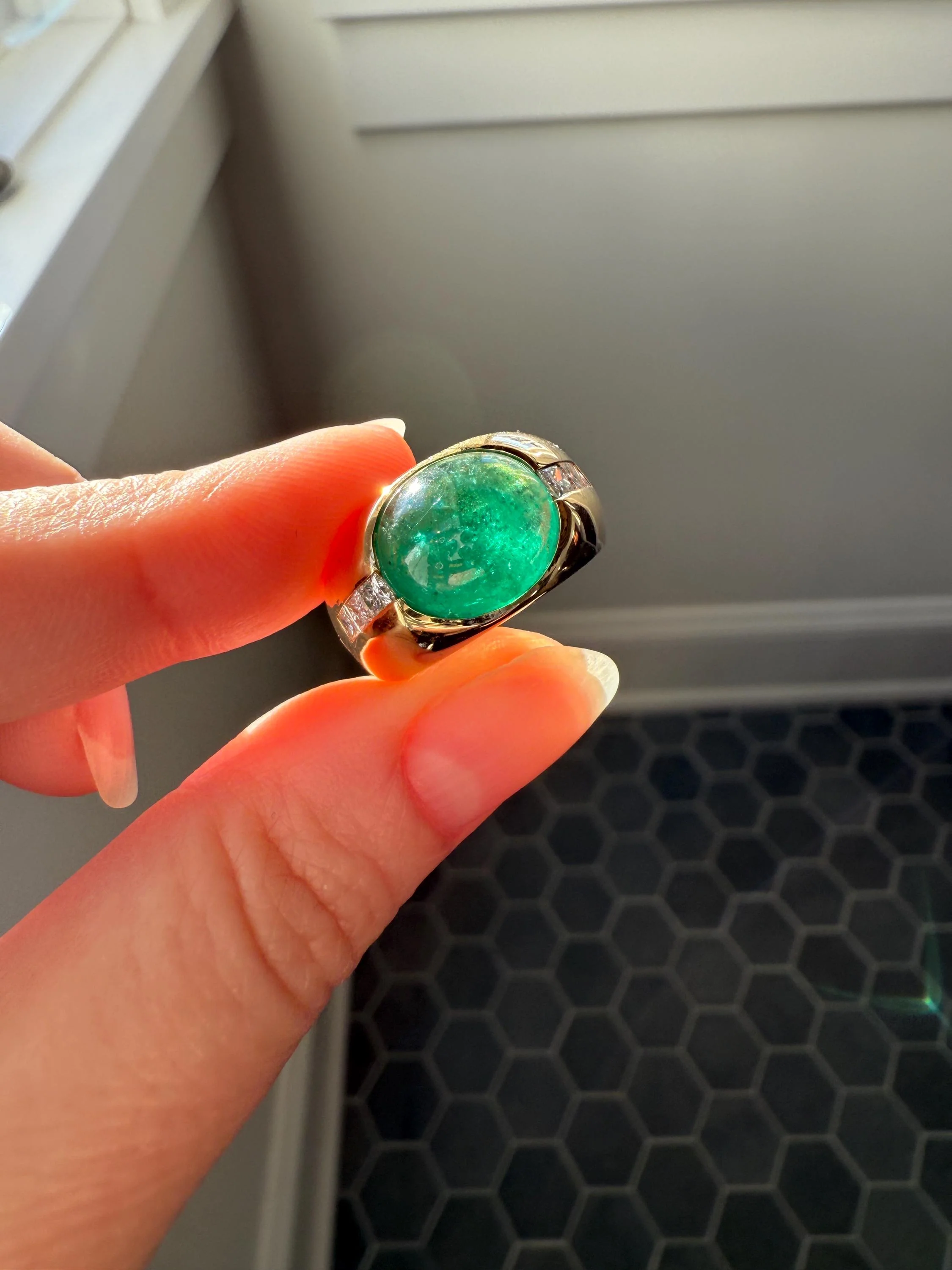 Chunky Green EMERALD East West Green Dome Princess Cut DIAMOND 11g 18k Gold Gypsy Ring French Wide Band Natural Geometric Unique Heavy - Image 3