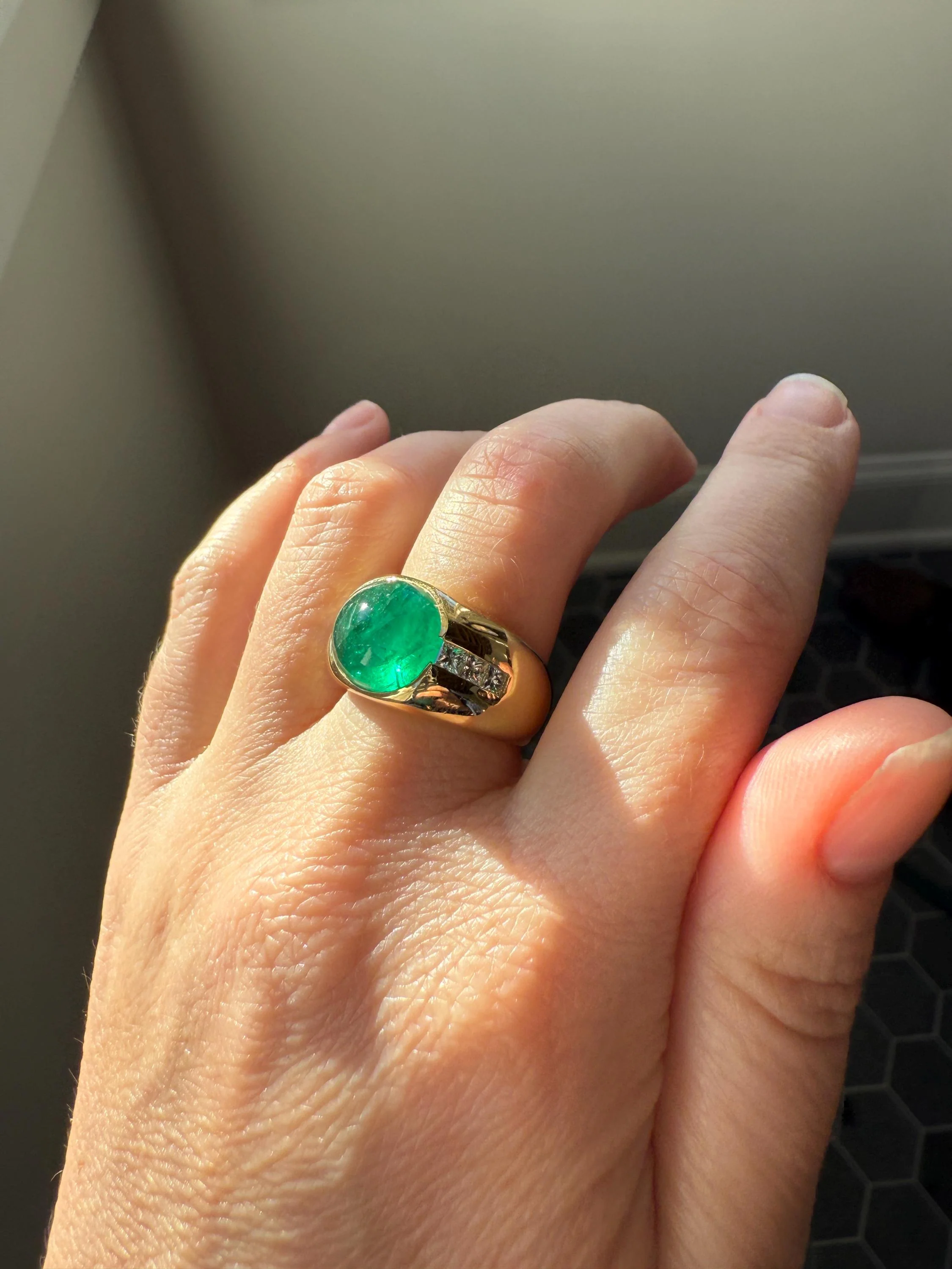 Chunky Green EMERALD East West Green Dome Princess Cut DIAMOND 11g 18k Gold Gypsy Ring French Wide Band Natural Geometric Unique Heavy - Image 4