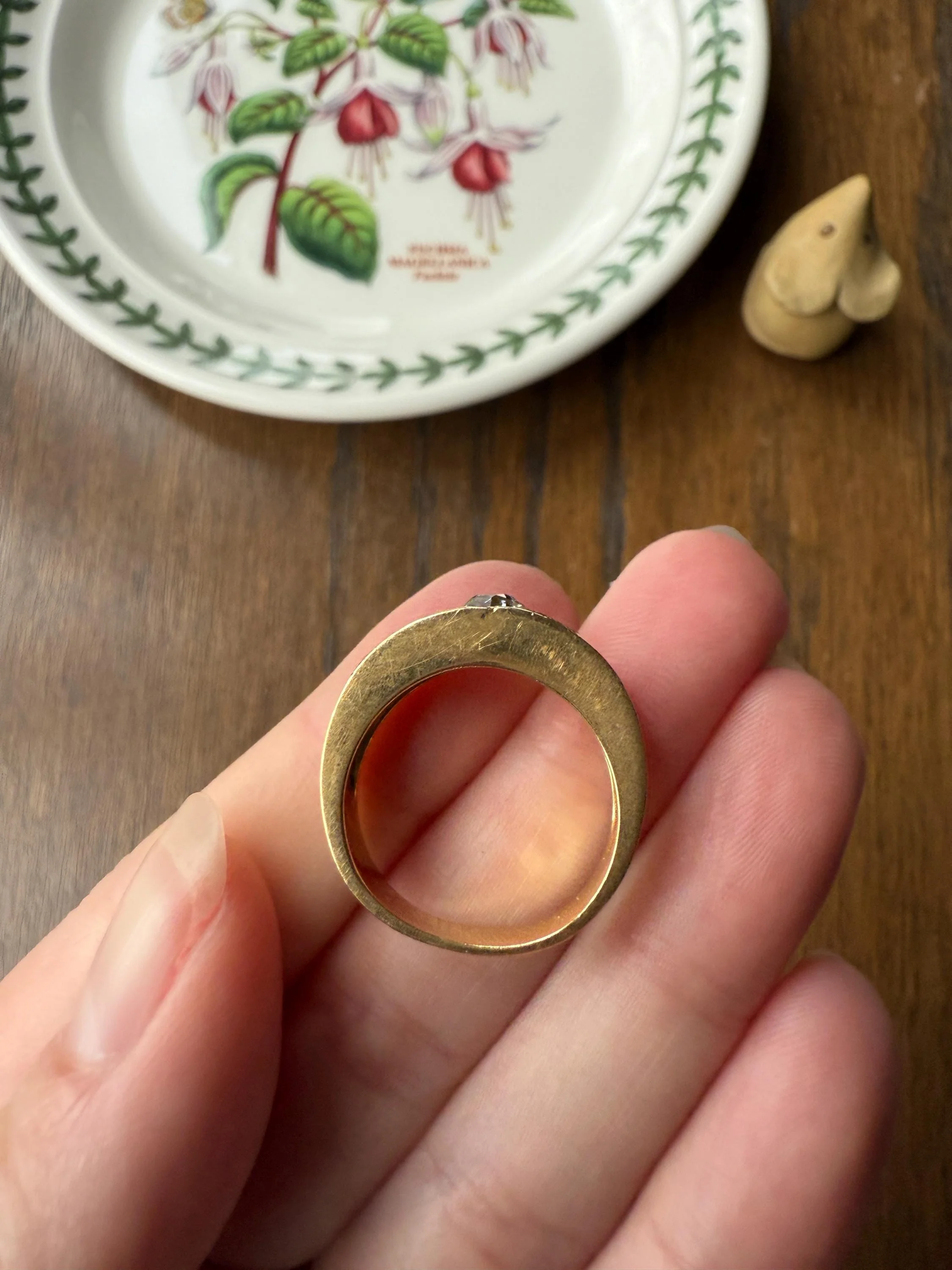 Chunky Unisex Eye Clean .9 Carat Ctw Old Mine Cut DIAMOND Cigar Band Heavy 8.2g 18k Gold Gypsy Ring Stacker Five Stone Vintage to Antique - Image 16