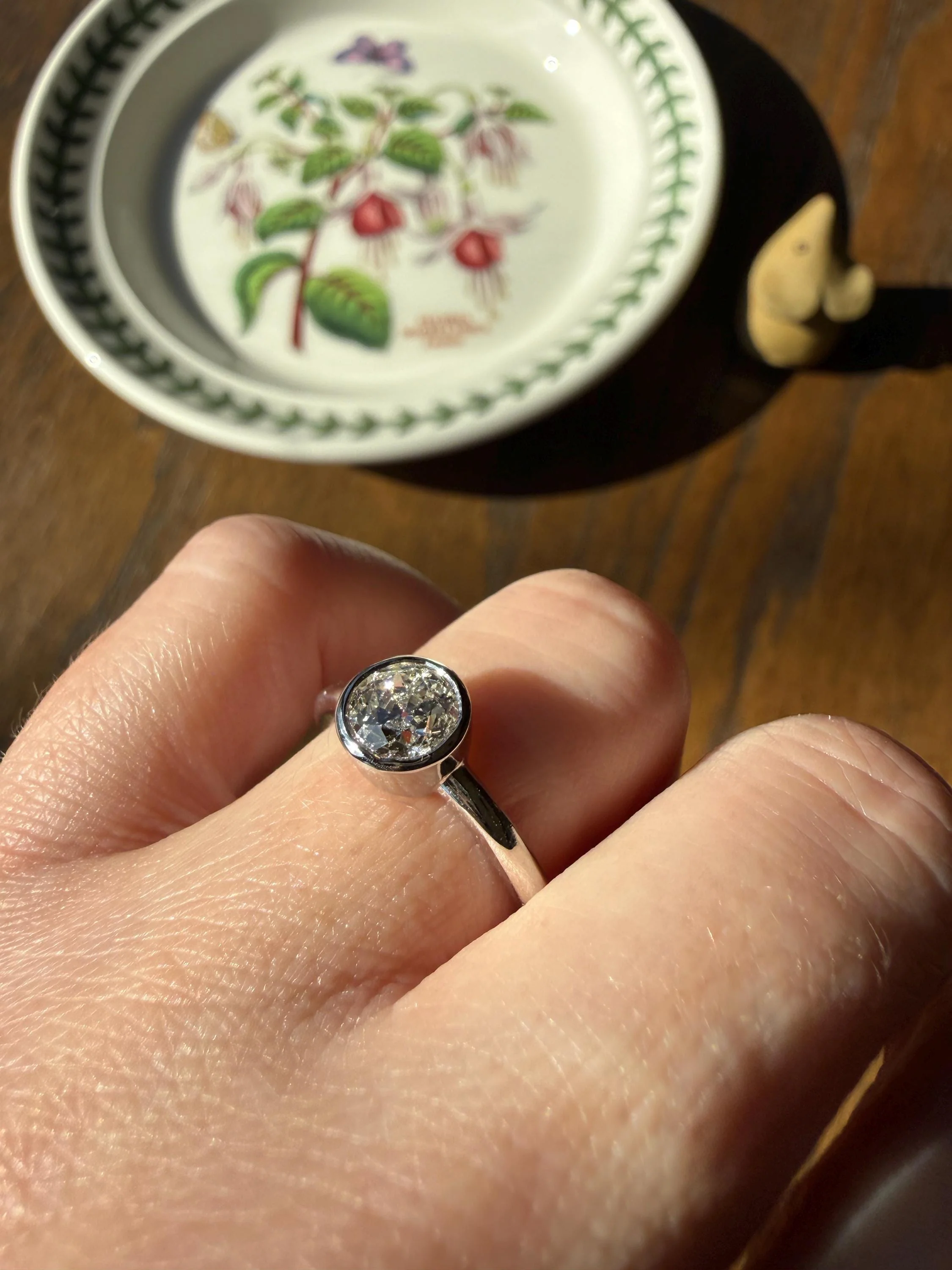 Chunky Vintage 0.9 Carat Old European Cut DIAMOND Bezel Set Ring Art Deco Stacker Donut Band 18k White Gold Solitaire Geometric Engagement - Image 5