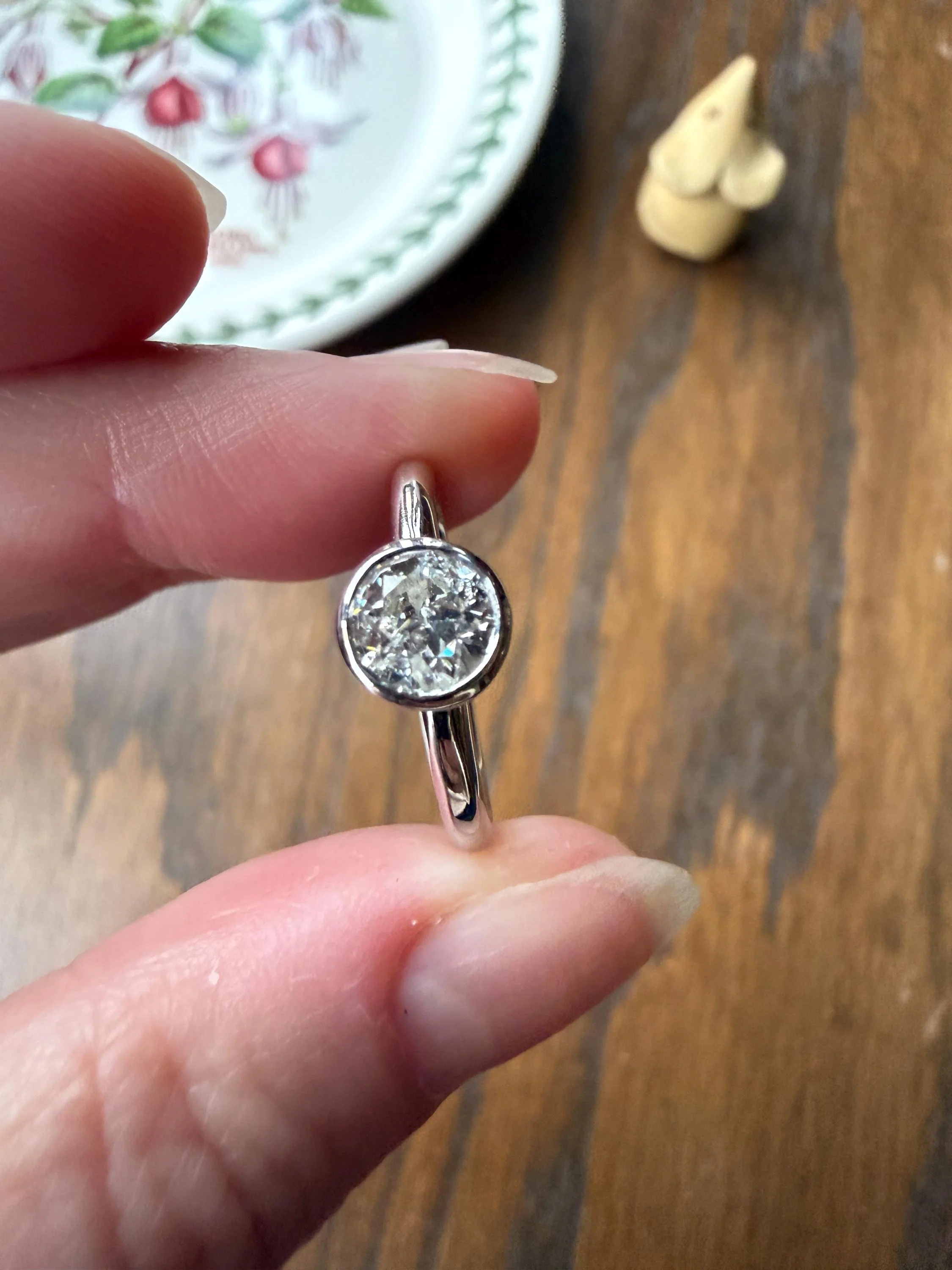 Chunky Vintage 0.9 Carat Old European Cut DIAMOND Bezel Set Ring Art Deco Stacker Donut Band 18k White Gold Solitaire Geometric Engagement - Image 7