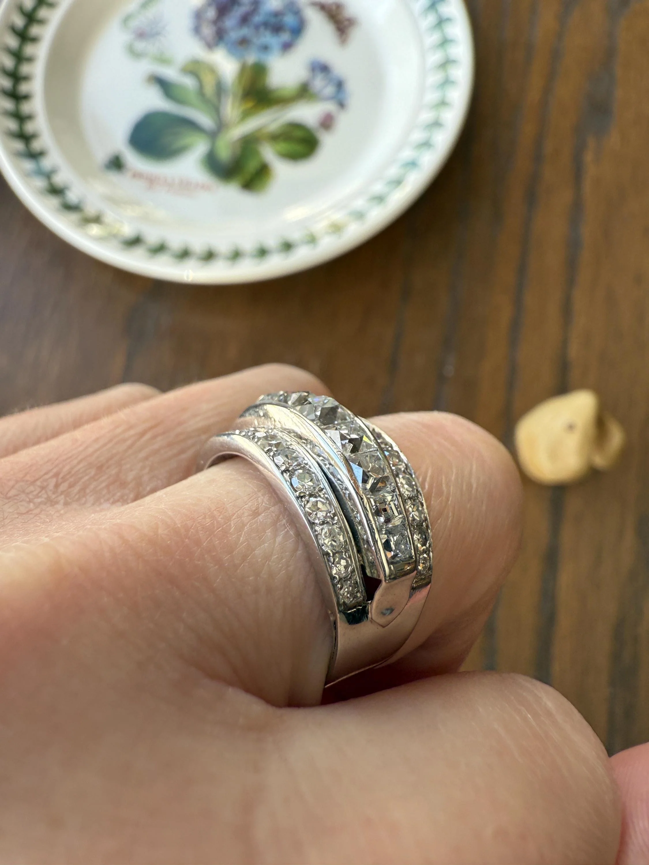 Chunky Vintage 2.3 Carat Old French Cut & Single Cut DIAMOND Triple Row Stepped Wide Band in Platinum Art Deco with Older Stones - Image 11