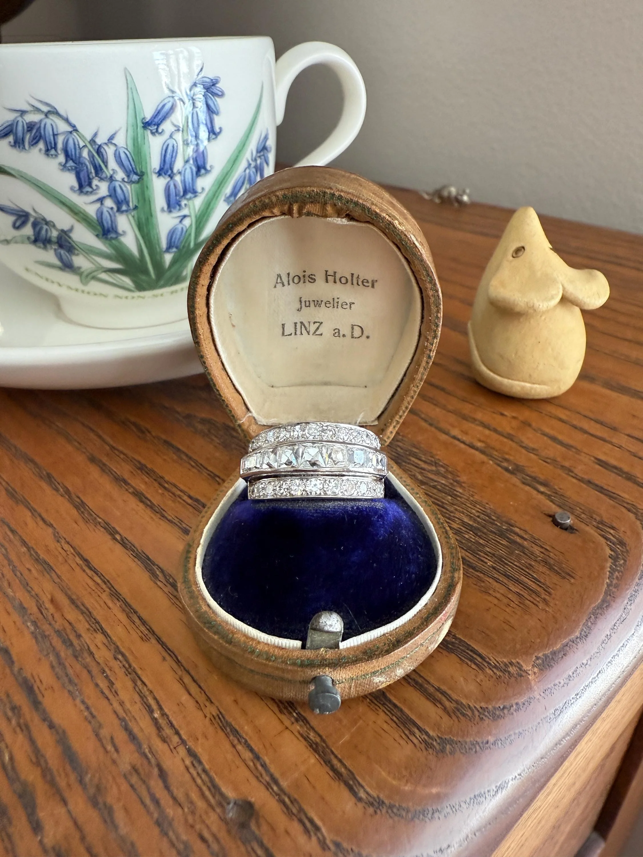 Chunky Vintage 2.3 Carat Old French Cut & Single Cut DIAMOND Triple Row Stepped Wide Band in Platinum Art Deco with Older Stones - Image 8