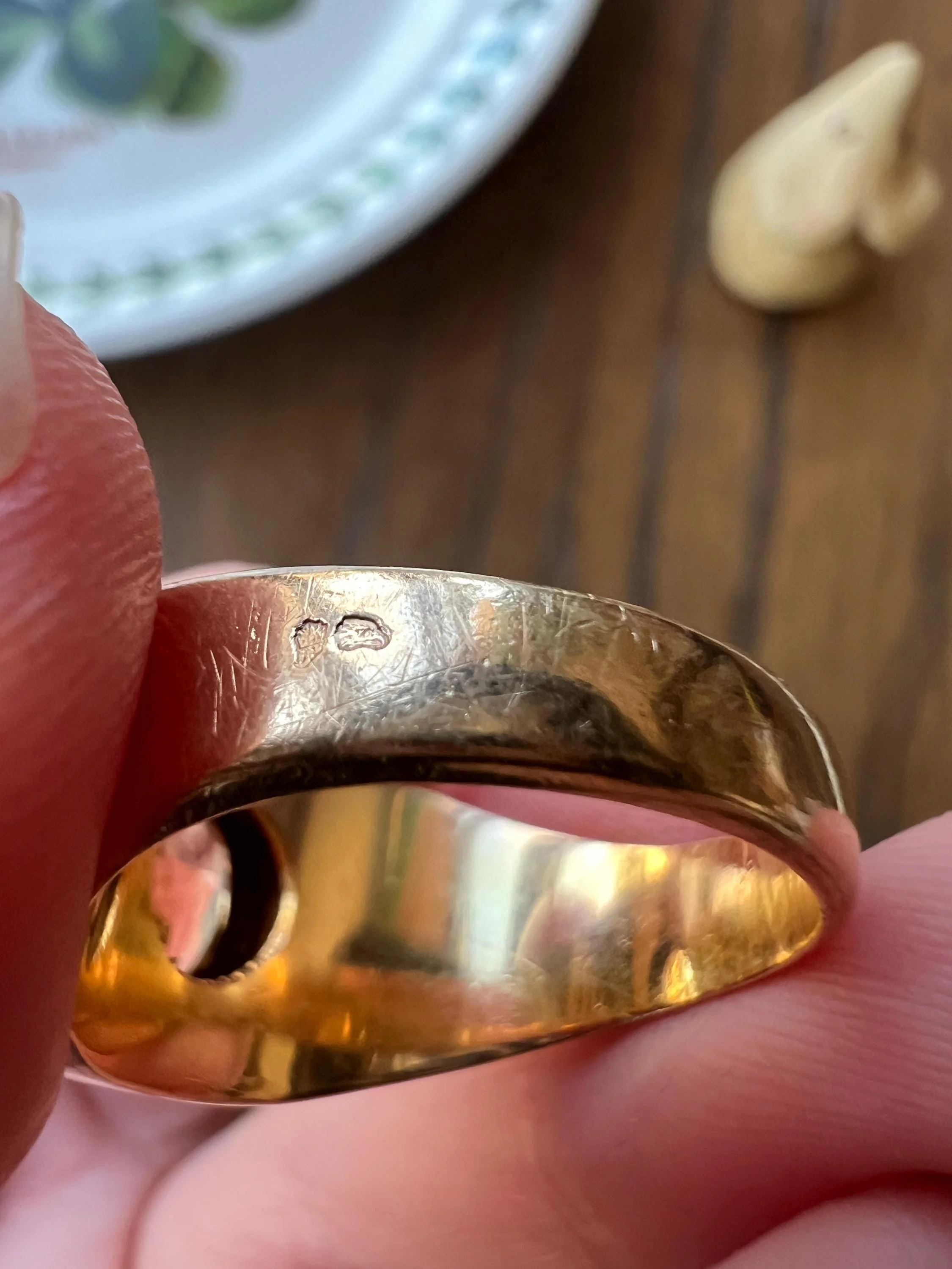 Chunky YELLOW SAPPHIRE French Vintage Art Deco Pale Canary Oval 18k Gold Ring CHUNKY Wide Band Signet Unisex Man or Stacker Rectangle Band - Image 10
