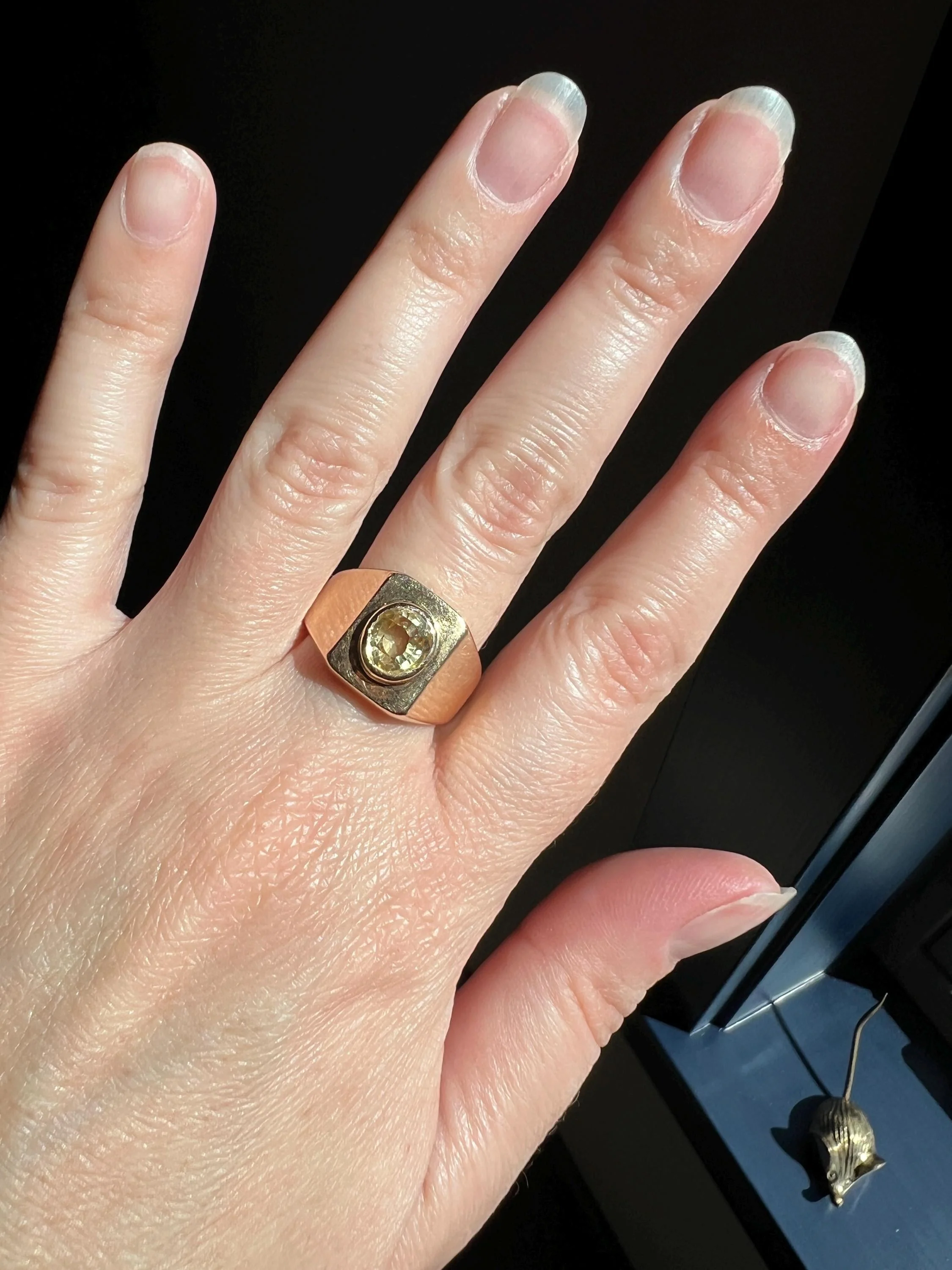 Chunky YELLOW SAPPHIRE French Vintage Art Deco Pale Canary Oval 18k Gold Ring CHUNKY Wide Band Signet Unisex Man or Stacker Rectangle Band - Image 2