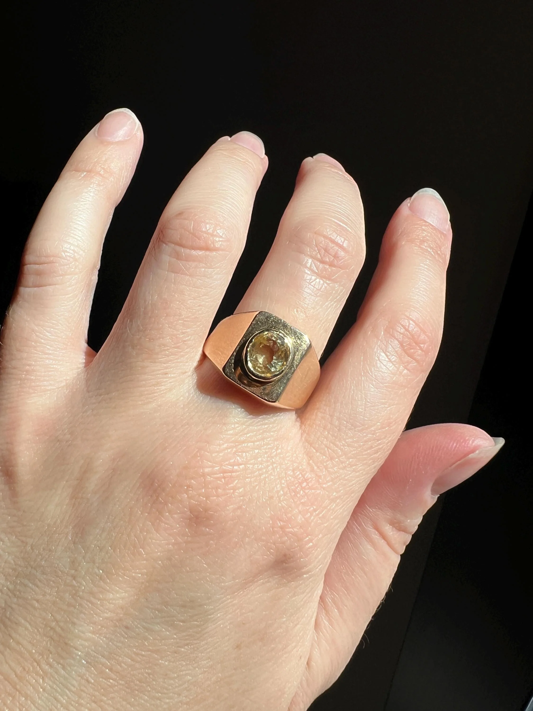 Chunky YELLOW SAPPHIRE French Vintage Art Deco Pale Canary Oval 18k Gold Ring CHUNKY Wide Band Signet Unisex Man or Stacker Rectangle Band - Image 4