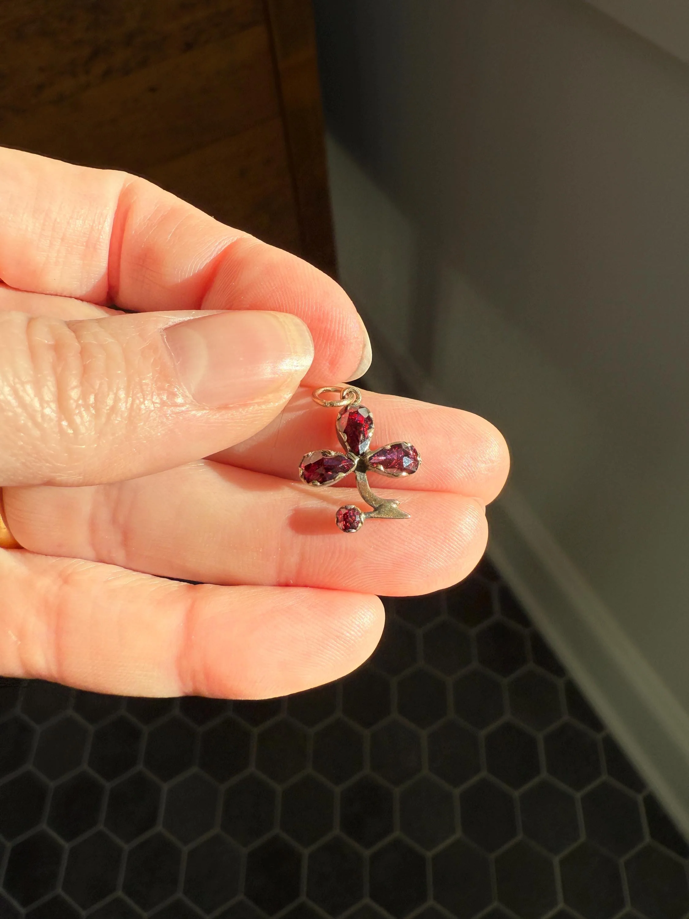 CLOVER Perpignan Garnet Victorian Era French Antique Charm Pendant 18k Gold Neckmess Neckstack Bracelet Figural Lucky Good Luck - Image 10