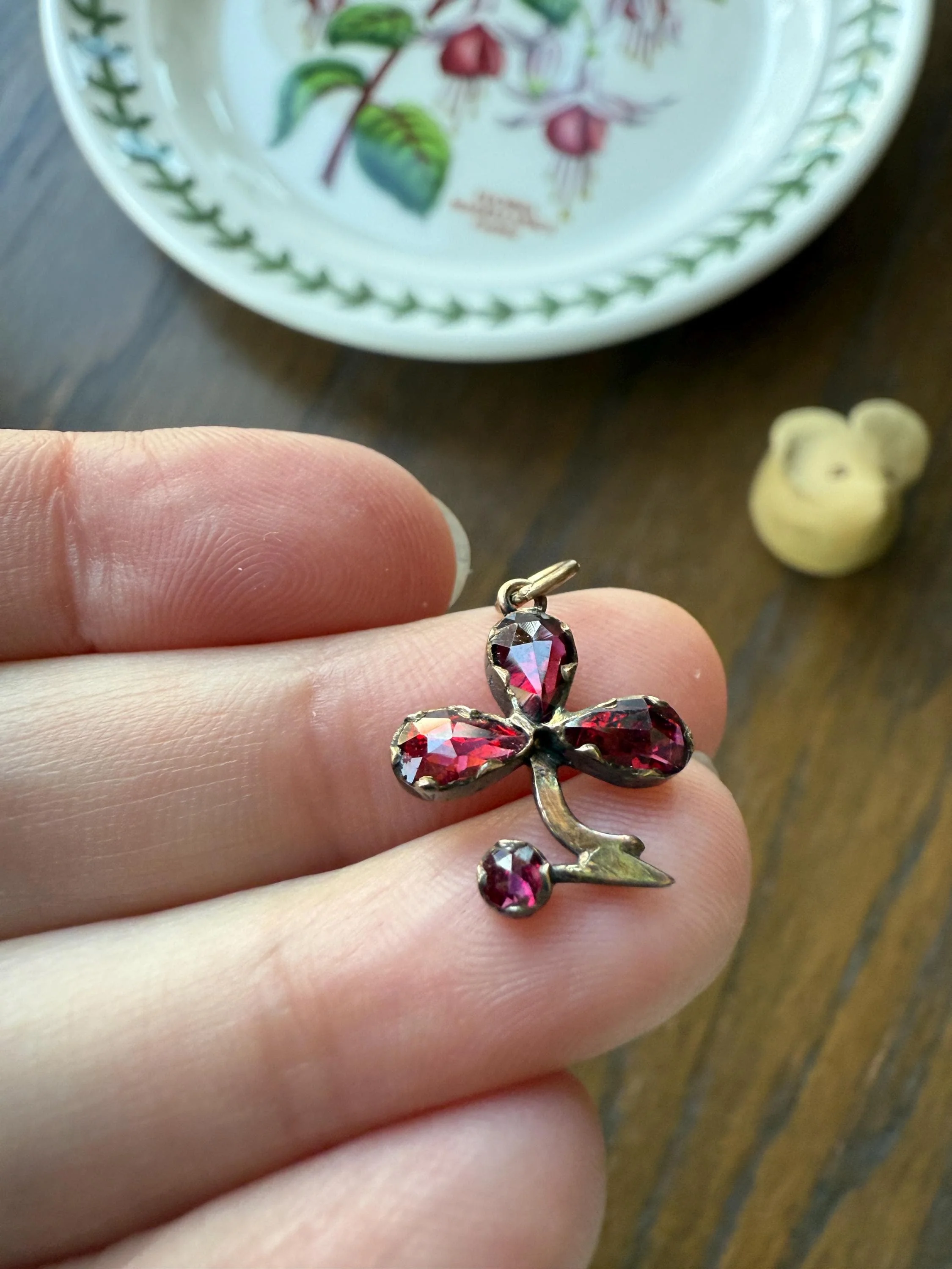 CLOVER Perpignan Garnet Victorian Era French Antique Charm Pendant 18k Gold Neckmess Neckstack Bracelet Figural Lucky Good Luck - Image 11
