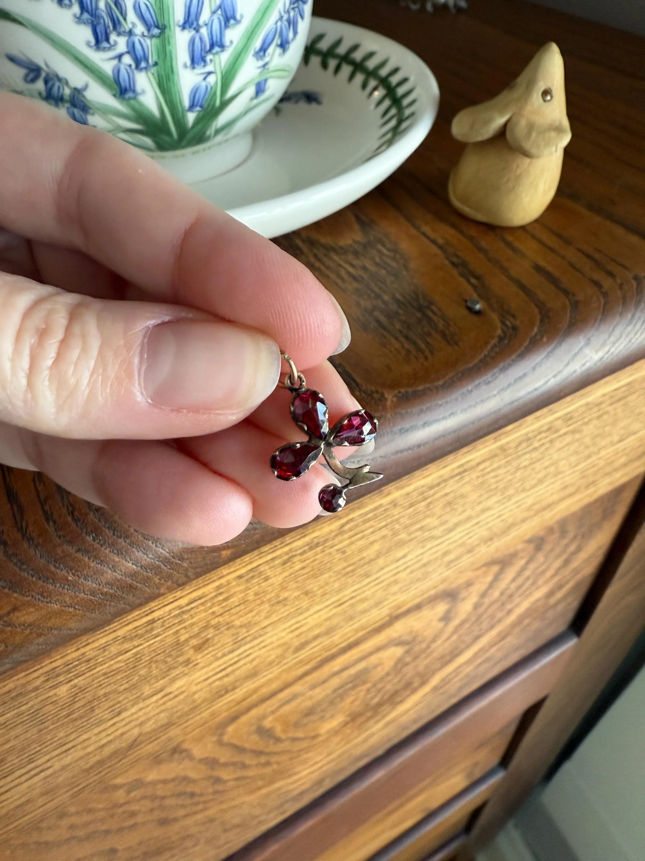 CLOVER Perpignan Garnet Victorian Era French Antique Charm Pendant 18k Gold Neckmess Neckstack Bracelet Figural Lucky Good Luck - Image 9