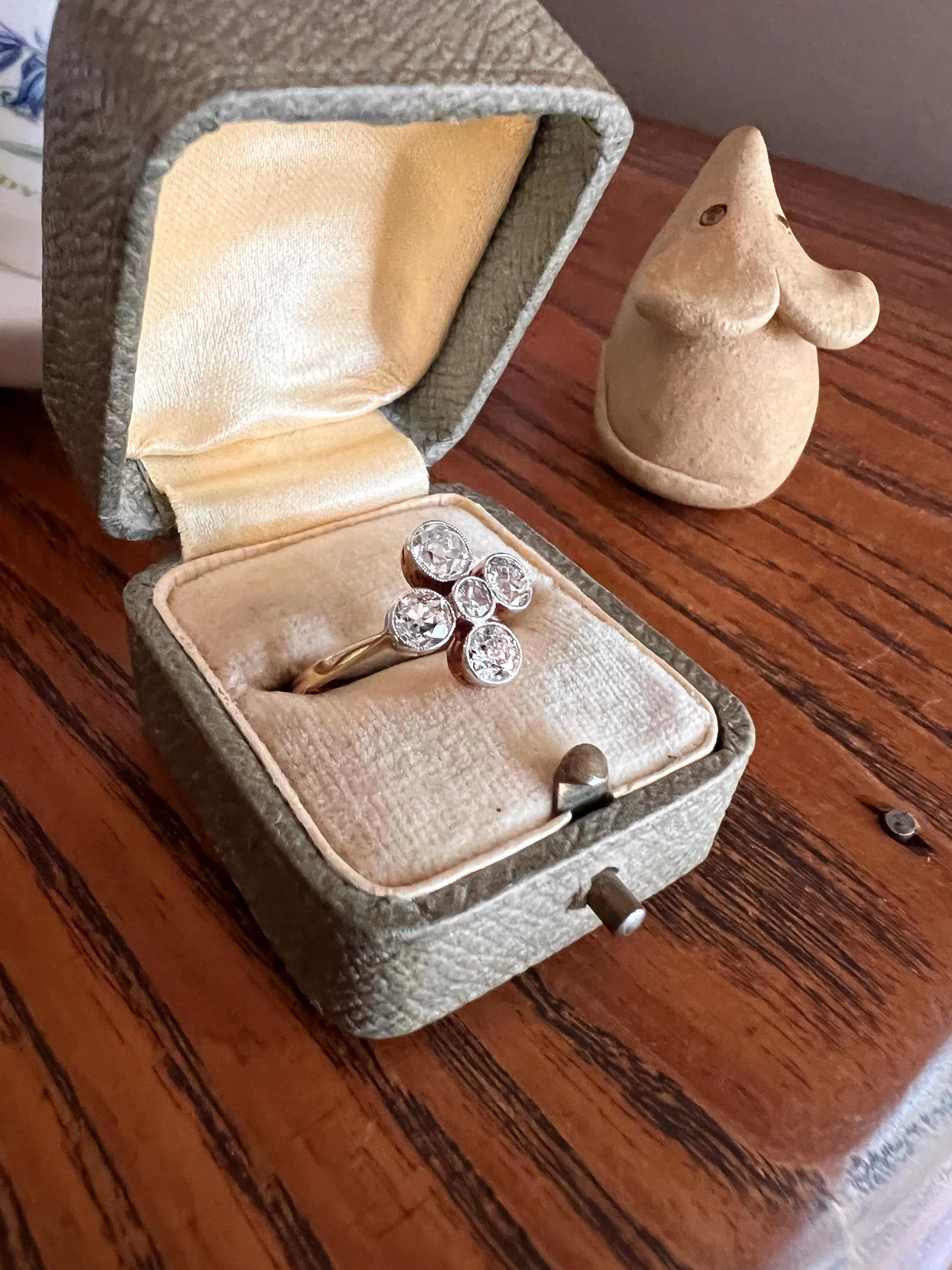 CRUCIFORM 1.25 Carat Old Mine Cut DIAMOND Ring Antique EDWARDIAN 18k Gold Platinum Five Stone - Image 7