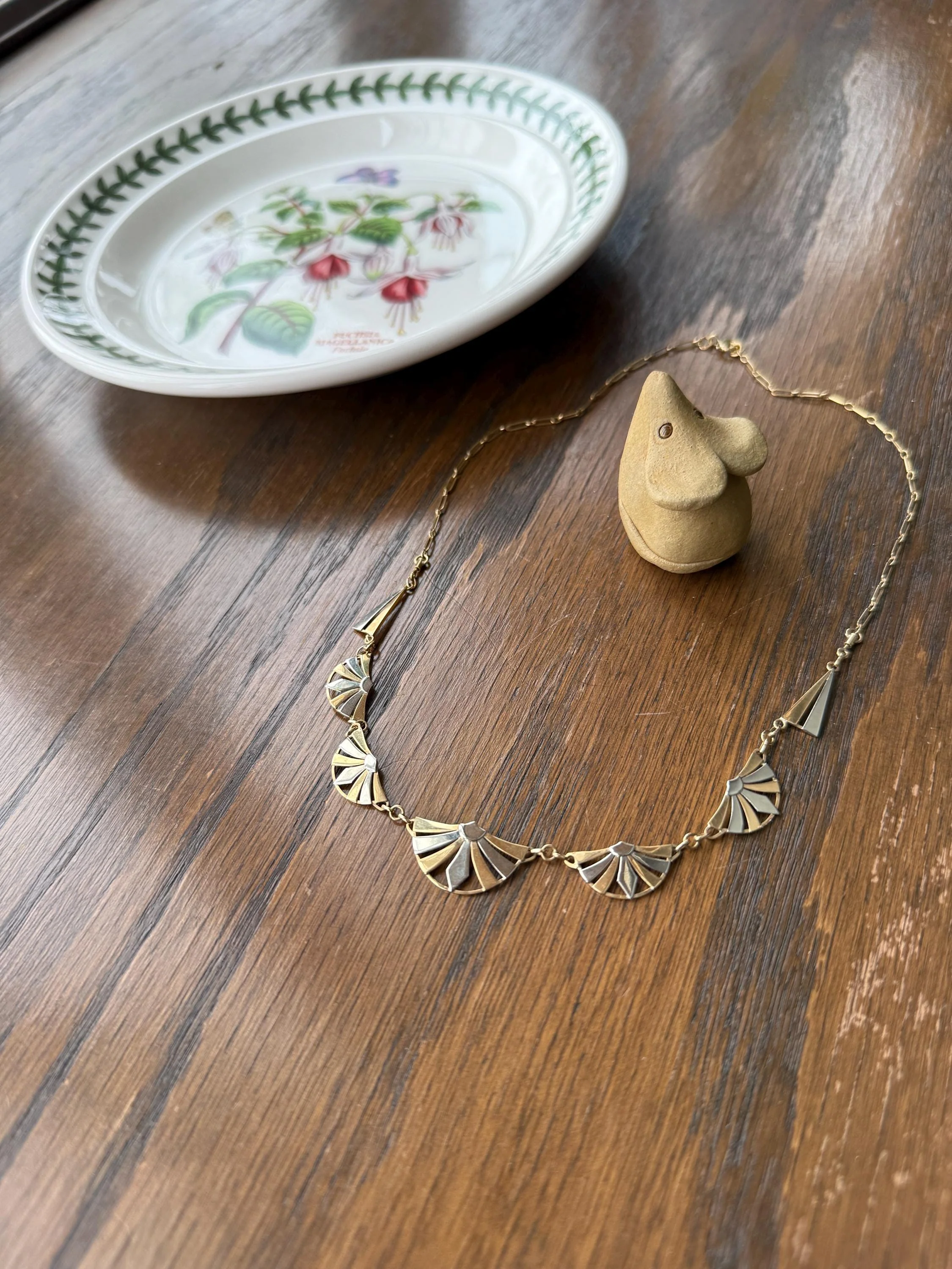 DAISIES French Art Deco Antique 18k Gold Floral Fan Two Tone Necklace Drapery Chain Collar Flower Pendants Figural - Image 4
