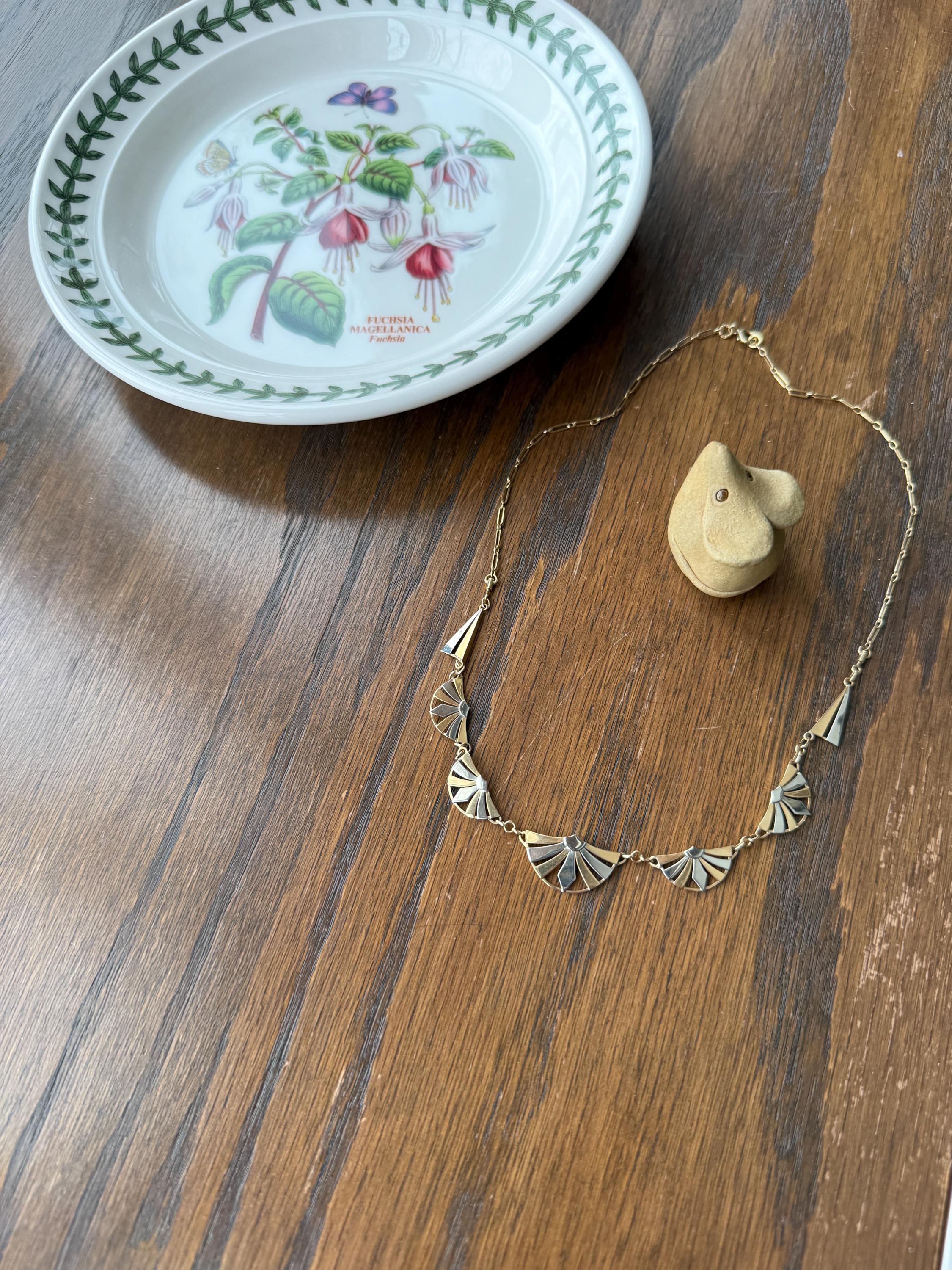 DAISIES French Art Deco Antique 18k Gold Floral Fan Two Tone Necklace Drapery Chain Collar Flower Pendants Figural - Image 7