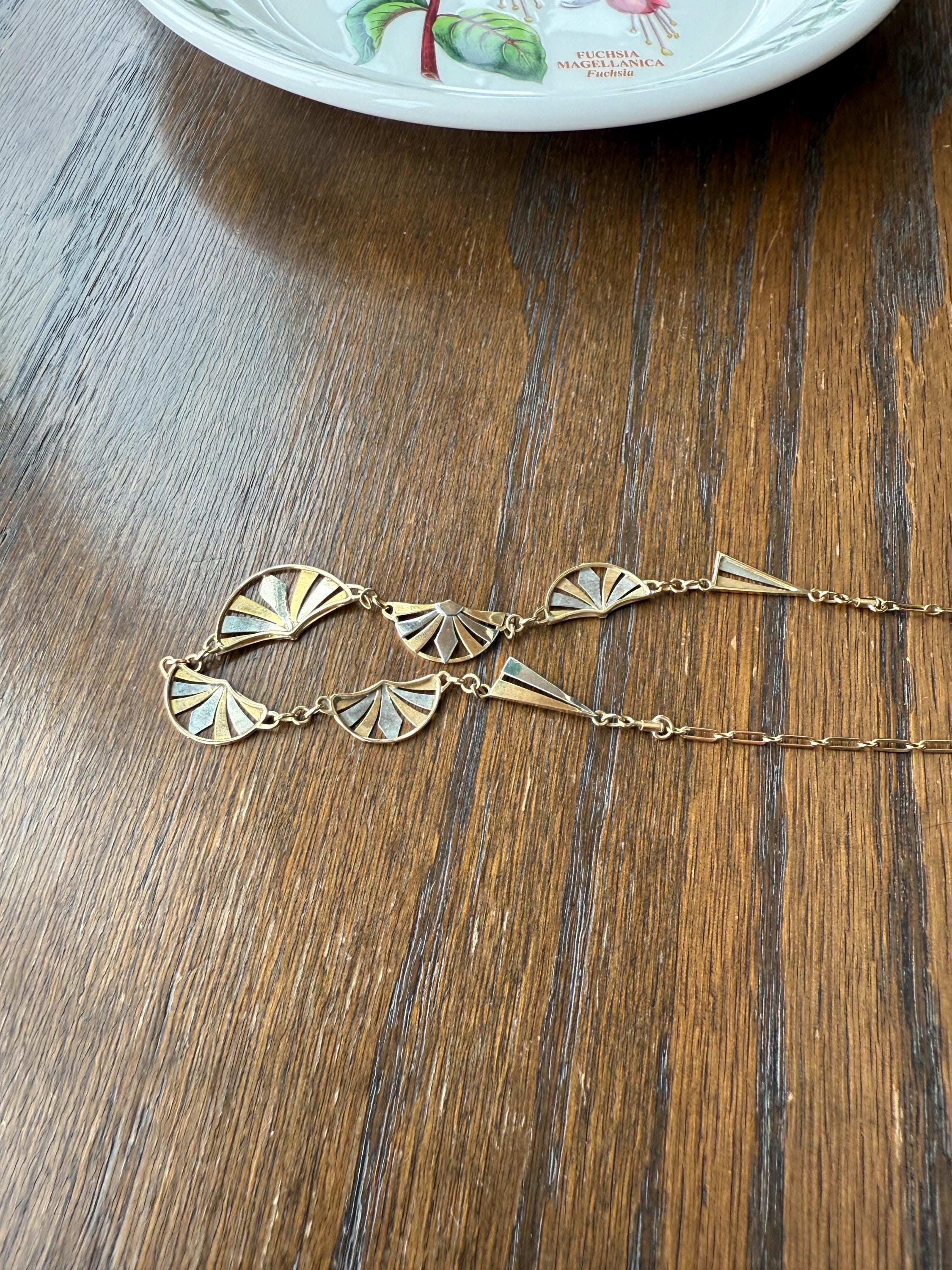 DAISIES French Art Deco Antique 18k Gold Floral Fan Two Tone Necklace Drapery Chain Collar Flower Pendants Figural - Image 9