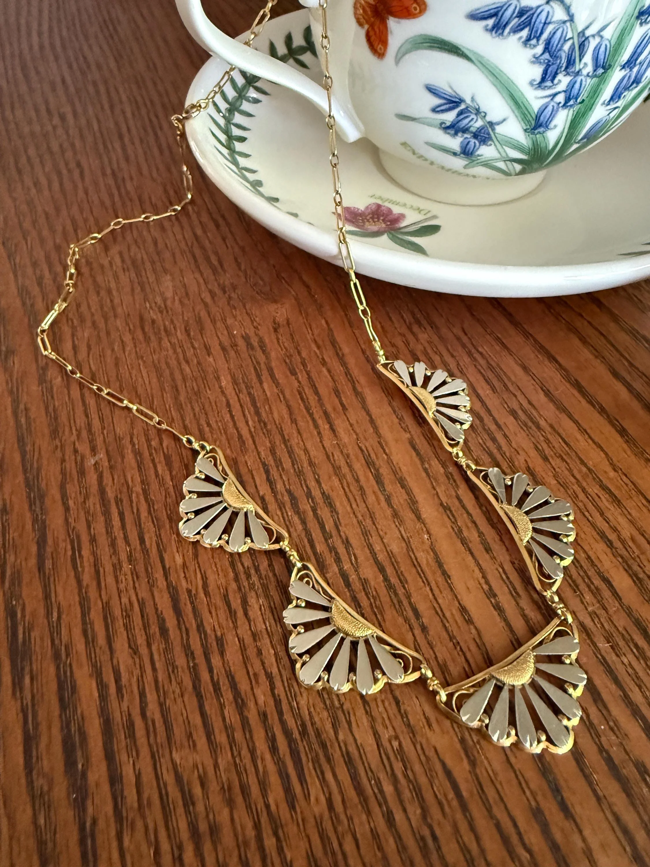 DAISIES French Art Deco Antique 18k Gold Floral Necklace Drapery Chain Collar Flower Pendants - Image 11