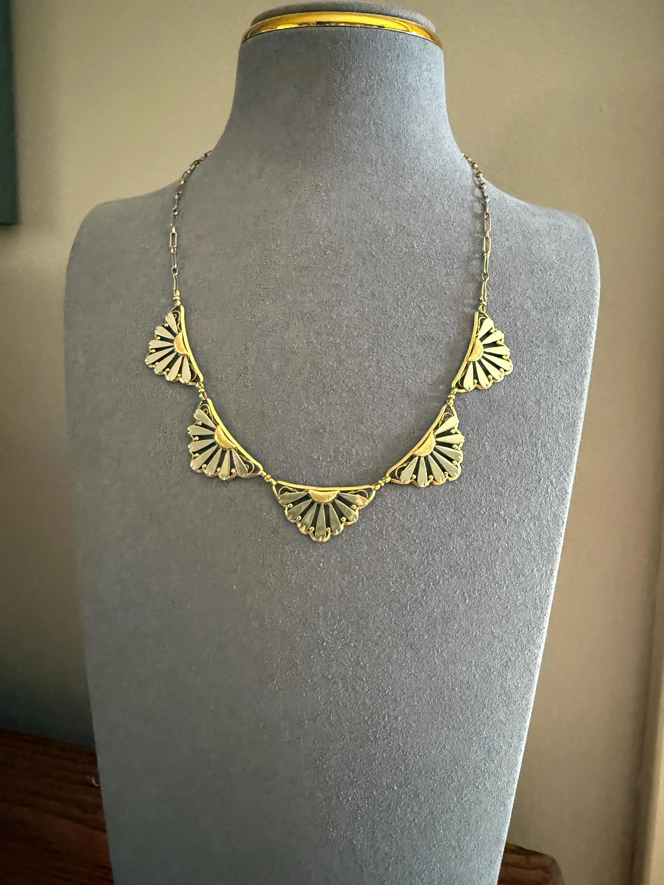 DAISIES French Art Deco Antique 18k Gold Floral Necklace Drapery Chain Collar Flower Pendants - Image 3