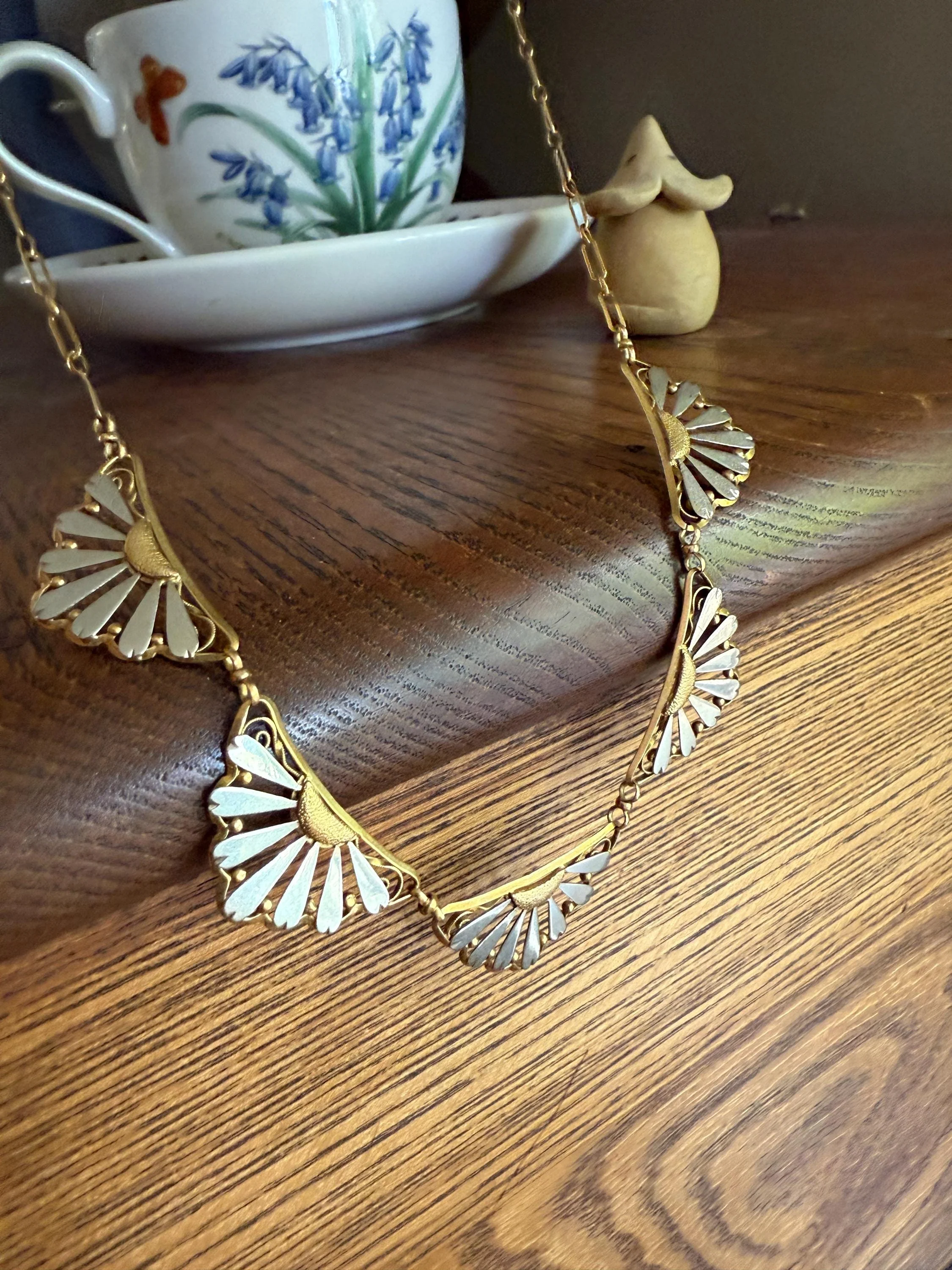 DAISIES French Art Deco Antique 18k Gold Floral Necklace Drapery Chain Collar Flower Pendants - Image 5
