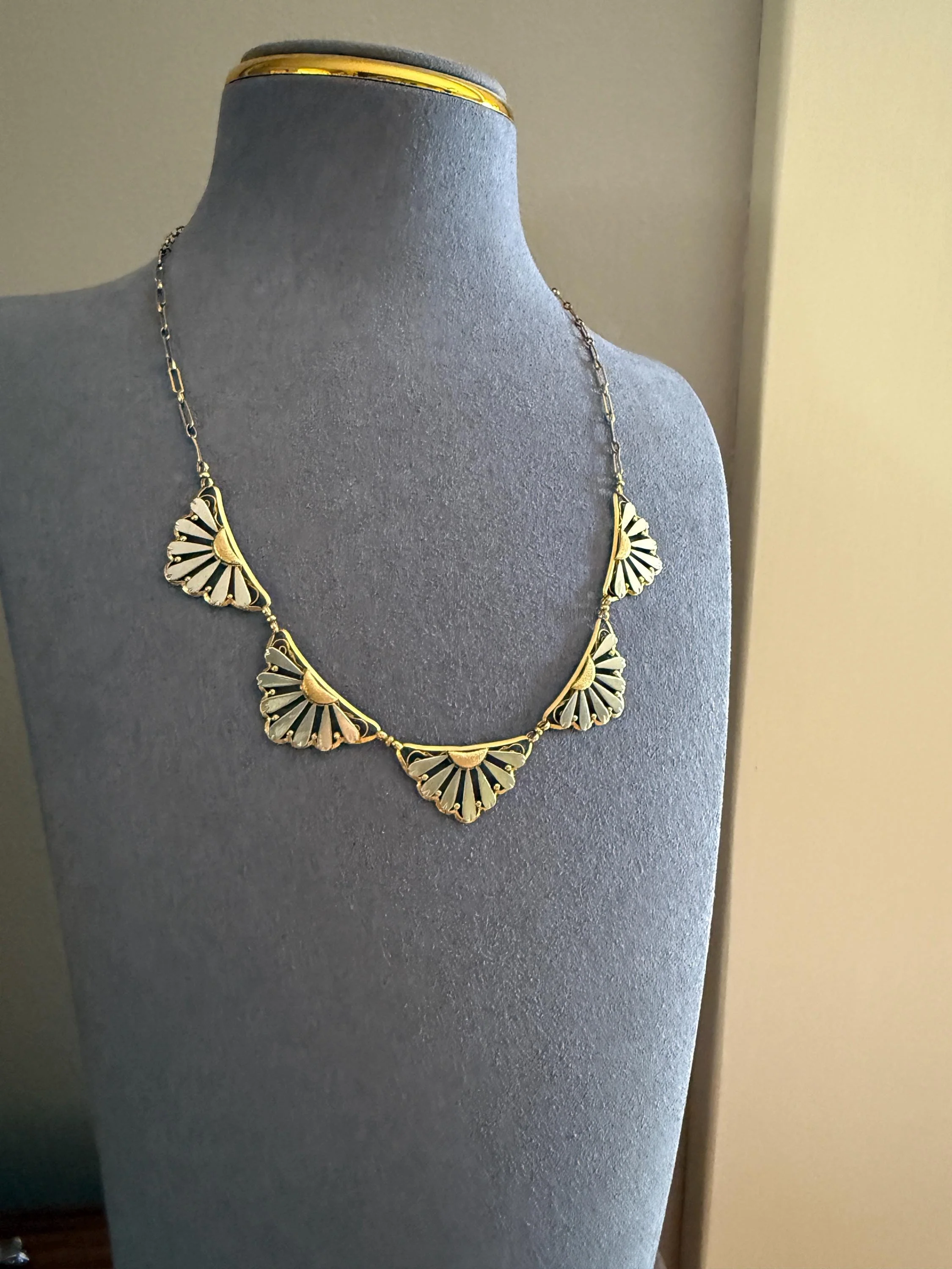 DAISIES French Art Deco Antique 18k Gold Floral Necklace Drapery Chain Collar Flower Pendants - Image 6