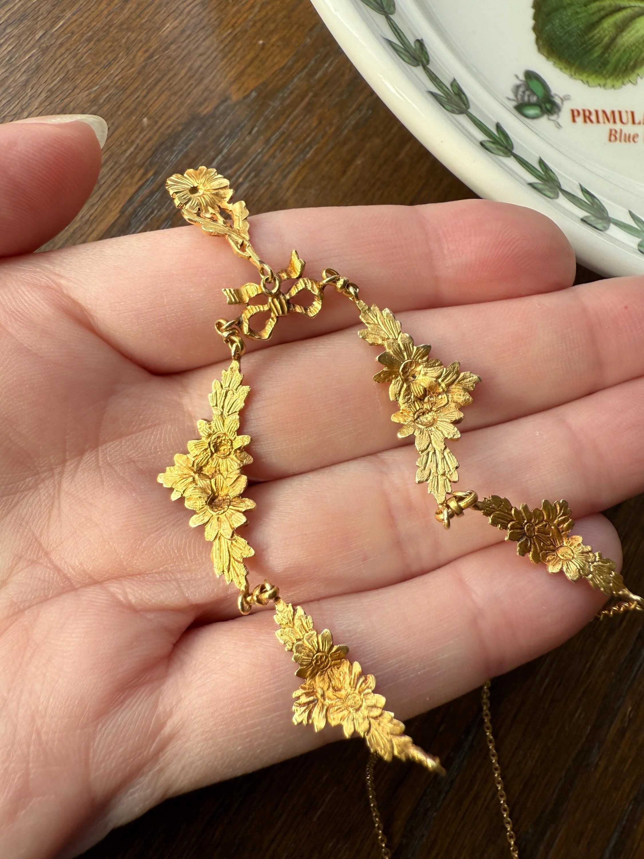 DAISY Garland Figural Chain French Art Nouveau Antique 8g 18k Gold Bow Necklace Drapery Collar Pendants Figural Floral Belle Epoque - Image 3