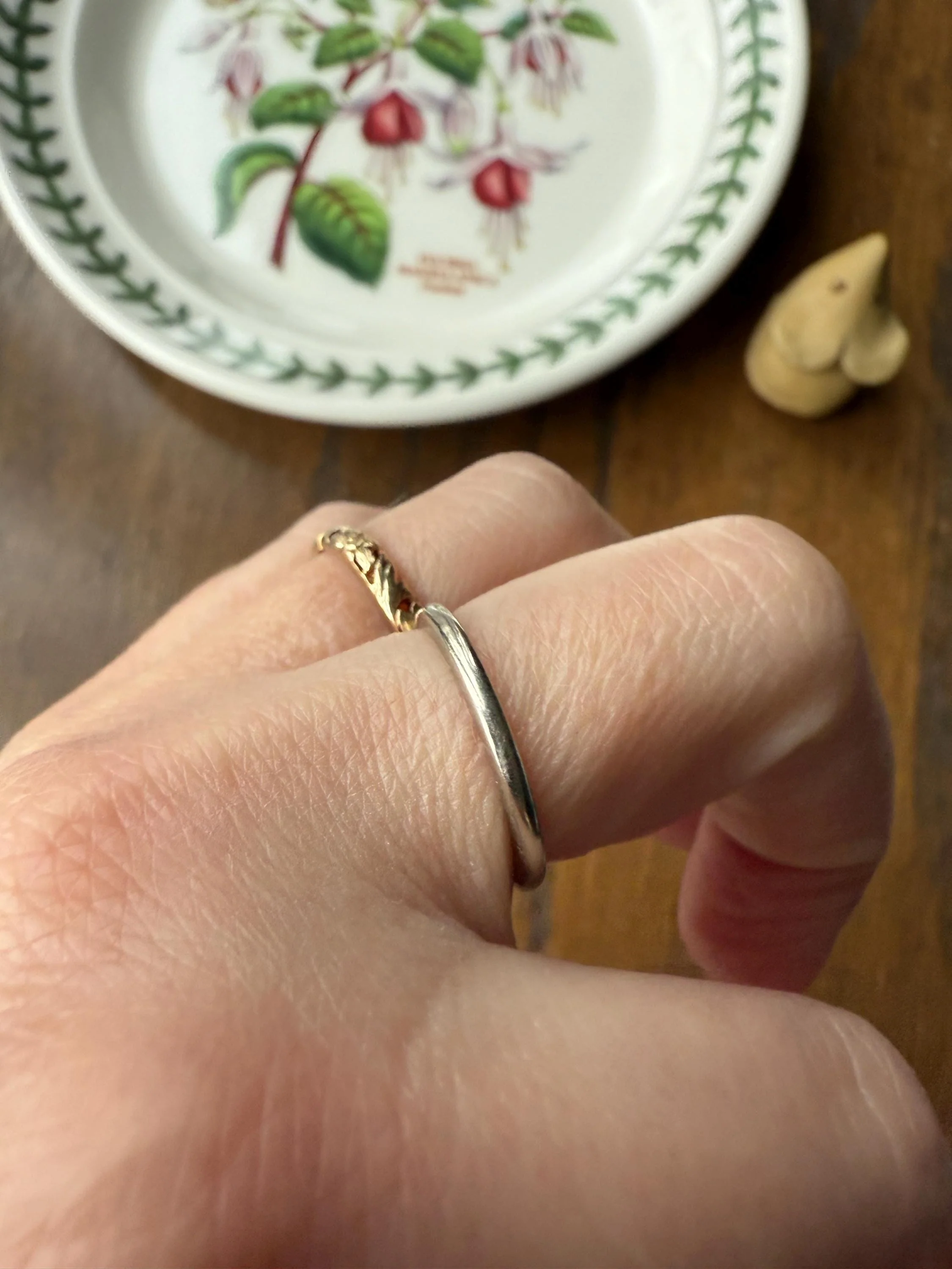 DATED "Sweetheart to Wife" Vintage Wedding Band 18k White Gold January 10, 1951 Skinny Stacker Ring Romantic Posey Poesy Shreve Crump Low - Image 10